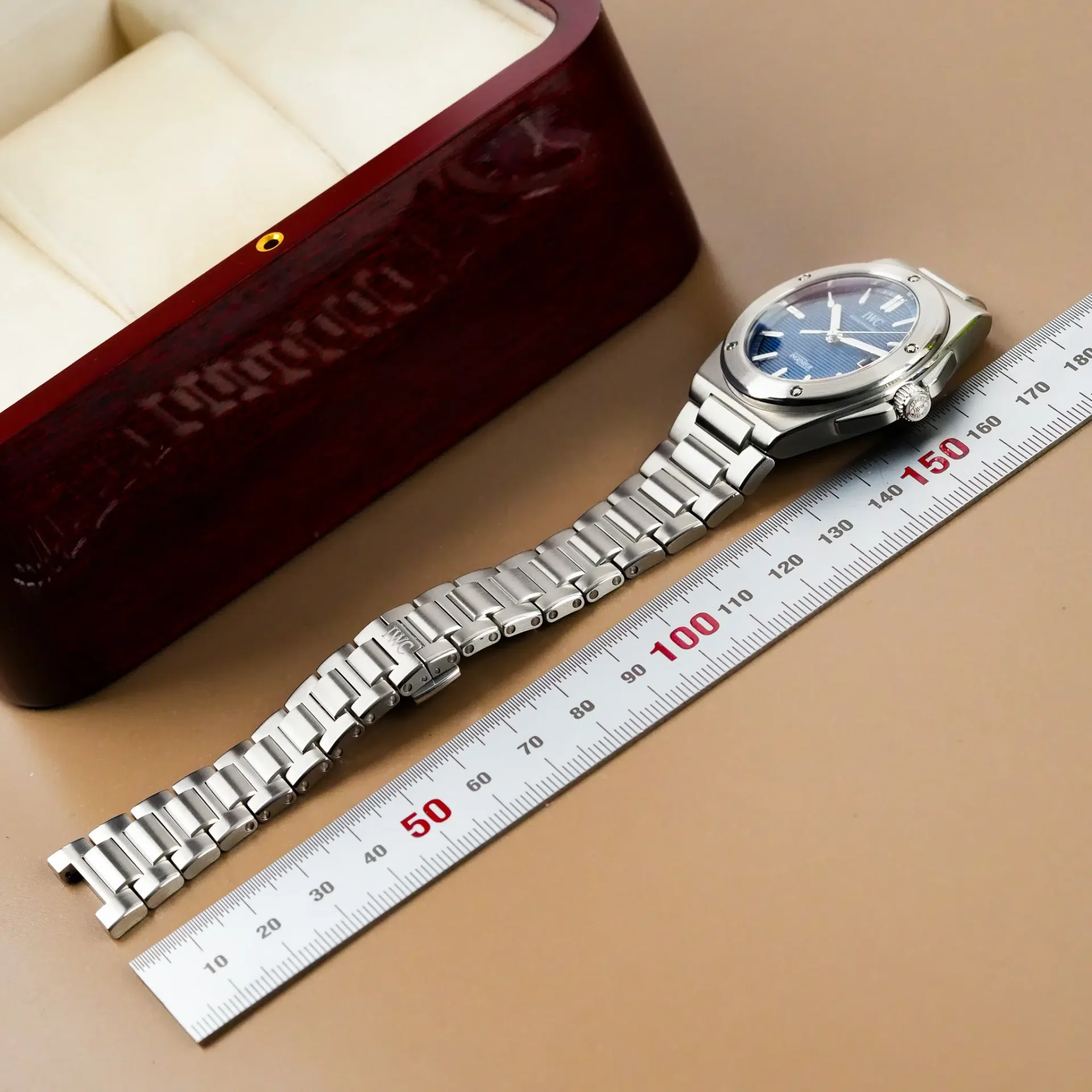IWC Ingenieur Automatic Blue Dial IW328907 - Görsel 11