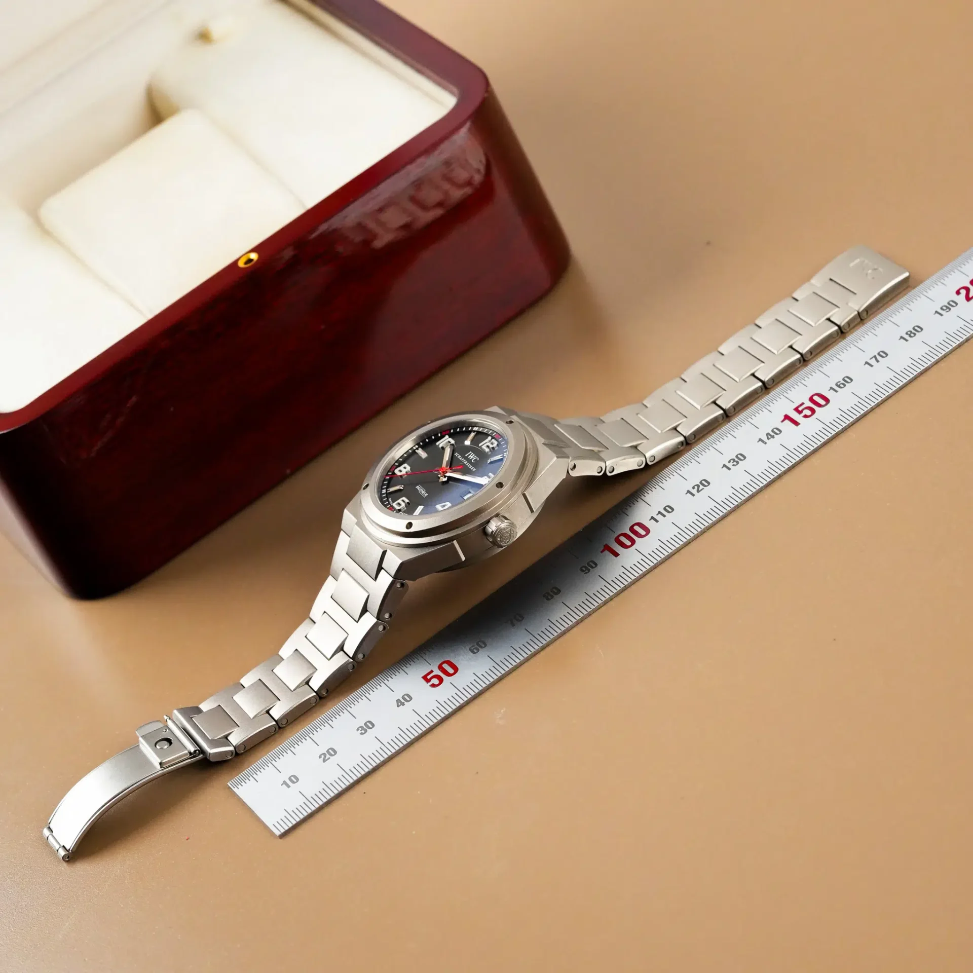 IWC Ingenieur AMG Titanium Date IW322702 - Görsel 11