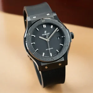 Hublot Classic Fusion Black Magic Chrono Date 542.CM.1171.RX