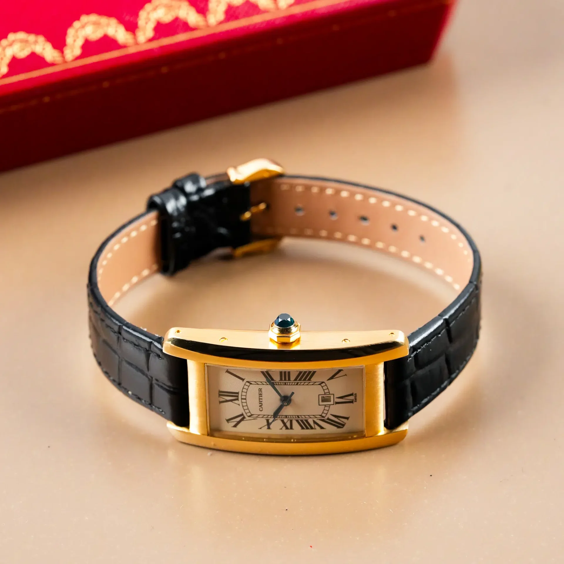 Cartier Tank Américaine Large 18K Yellow Gold W2603156 - Görsel 6