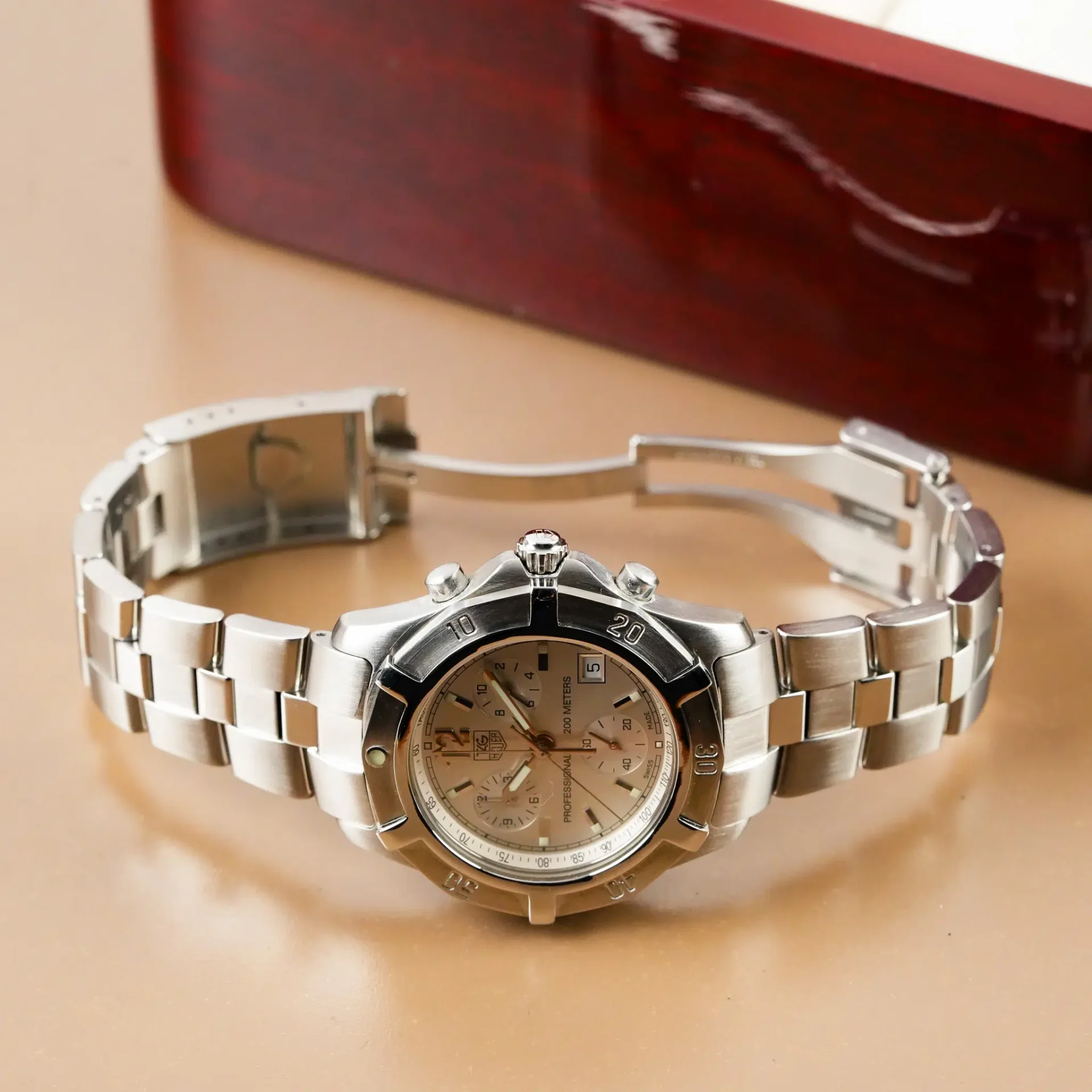 TAG Heuer 2000Chronograph Date Exclusive Professional CN1111 - Görsel 10