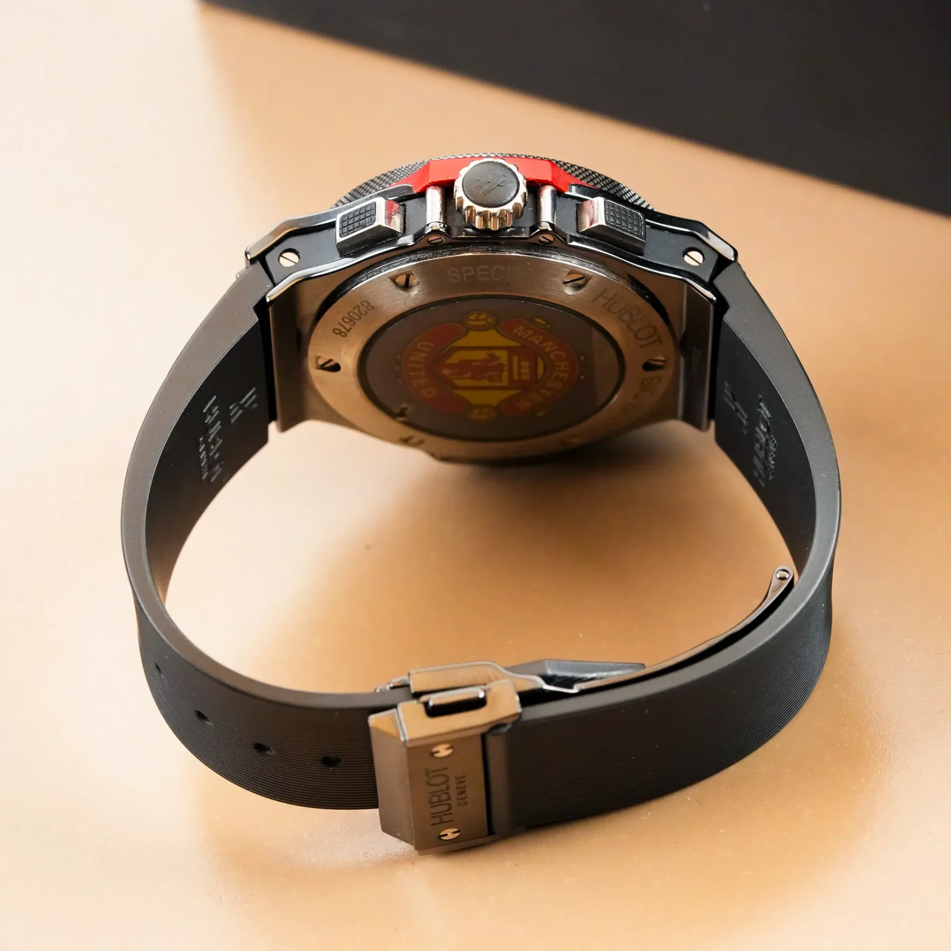 Hublot Big Bang 44 mm Red Devil Manchester United Limited Edition of 500 Black Ceramic 318.CM.1190.RX.MAN08 - Görsel 8