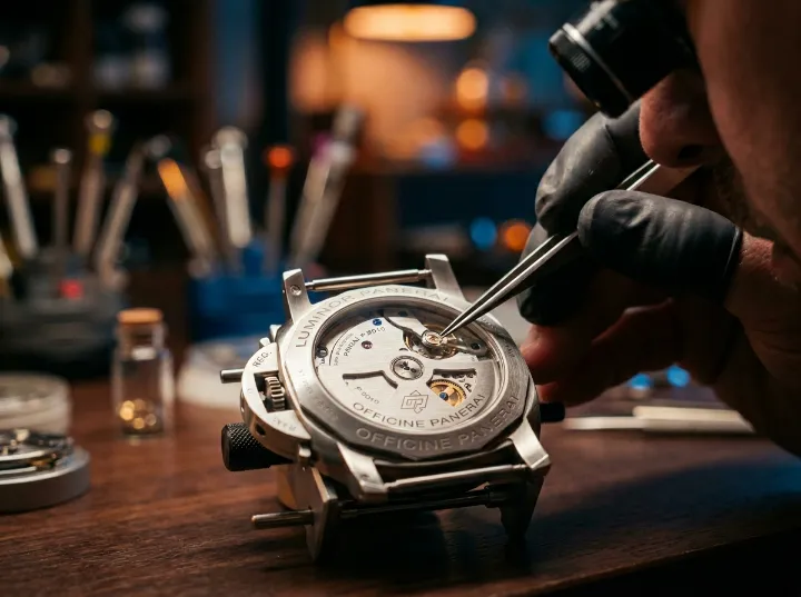 Panerai Saat Tamiri ultra zoom 202605110941