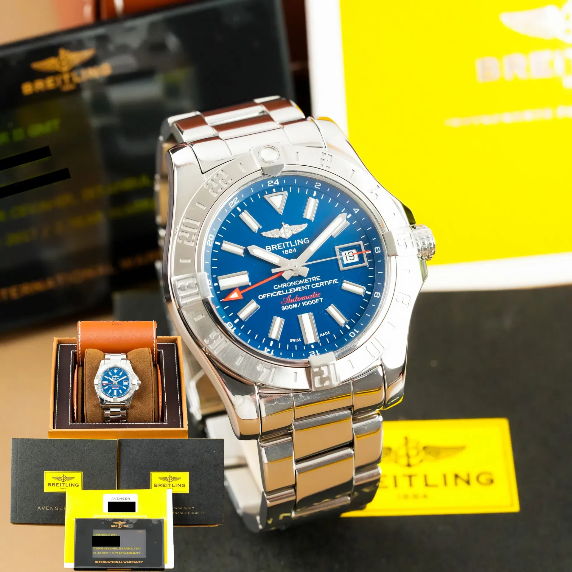Breitling Avenger II GMT Full Set A32390