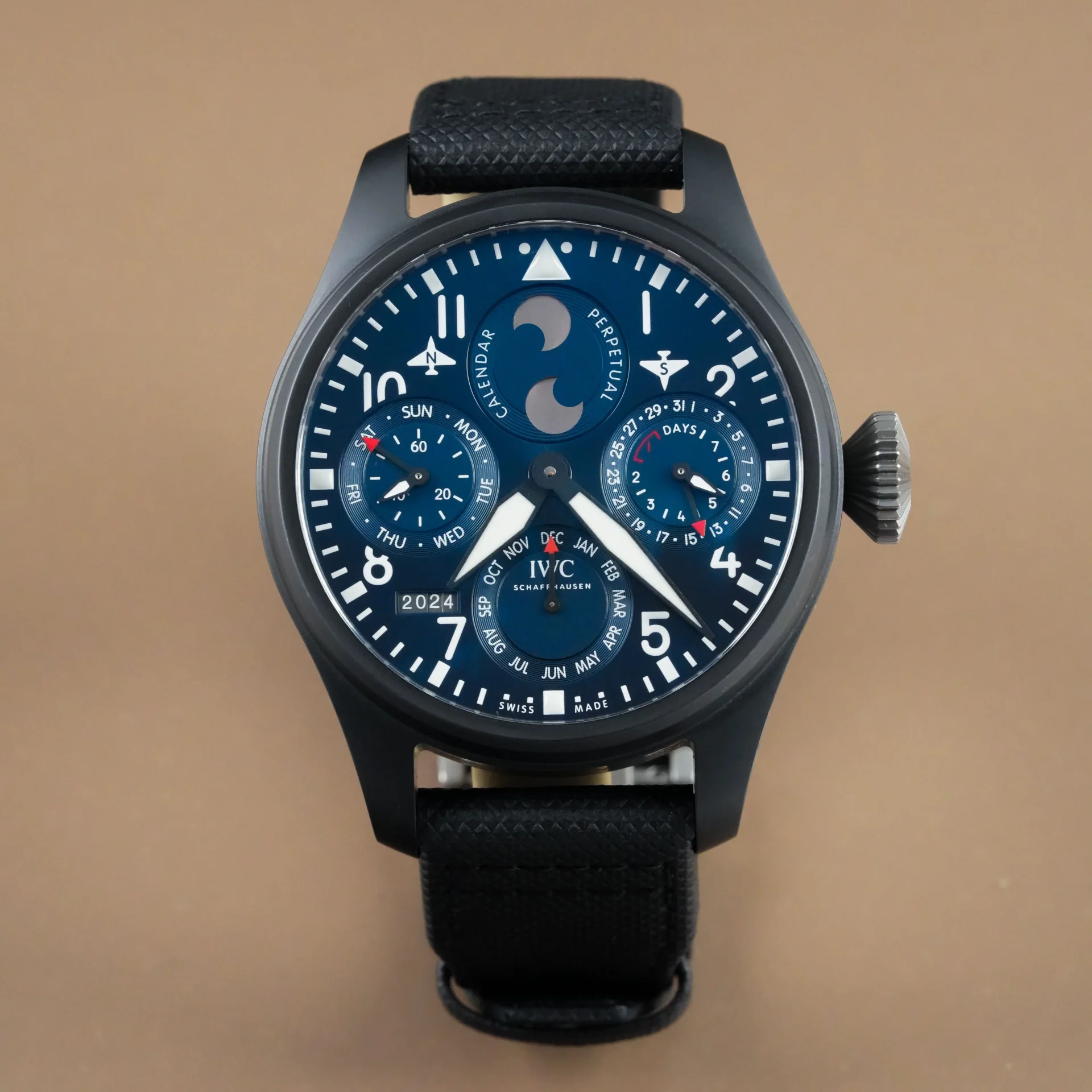 IWC Big Pilot Perpetual Calendar Rodeo Drive Edition in Matte Black Ceramic IW503001 - Görsel 3