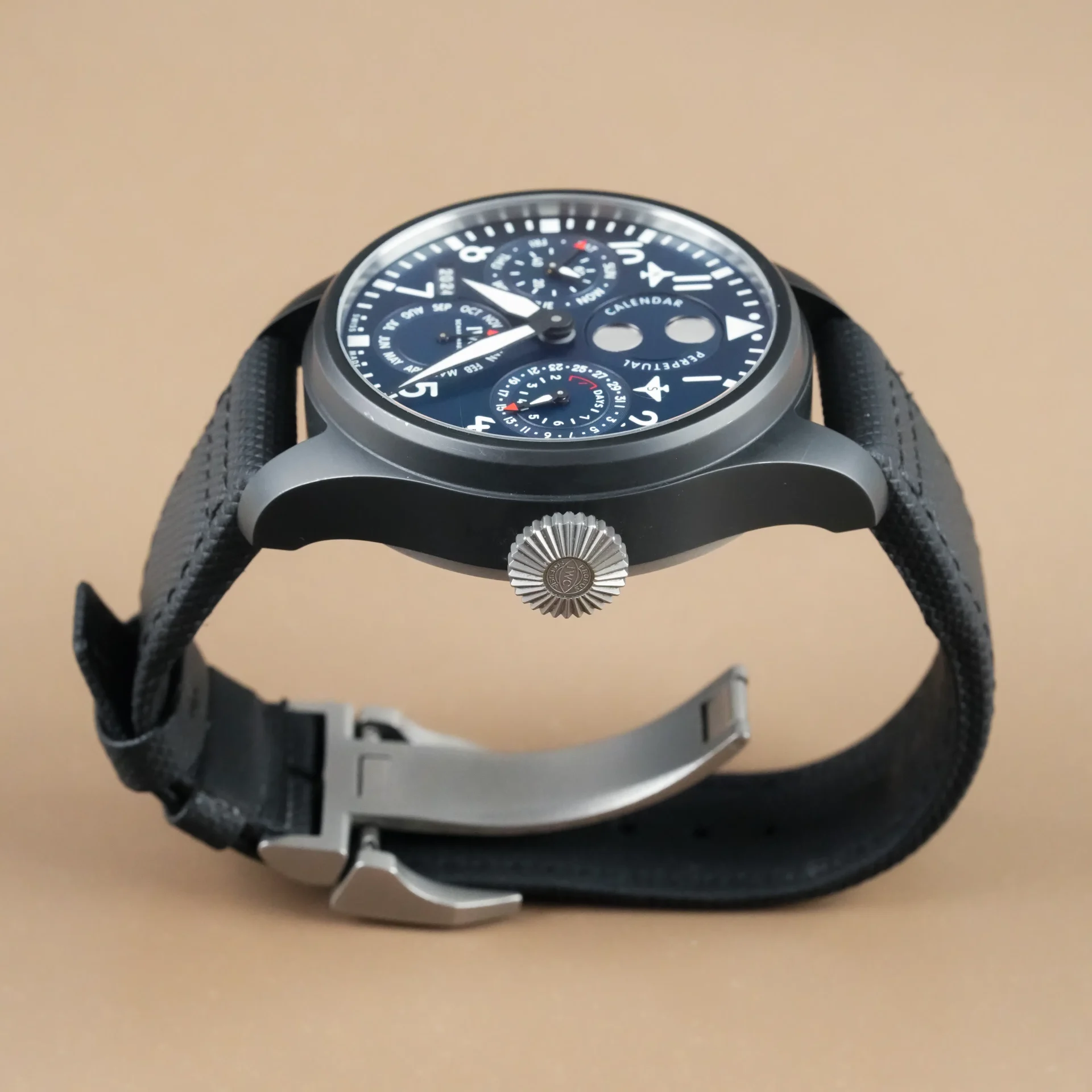 IWC Big Pilot Perpetual Calendar Rodeo Drive Edition in Matte Black Ceramic IW503001 - Görsel 6