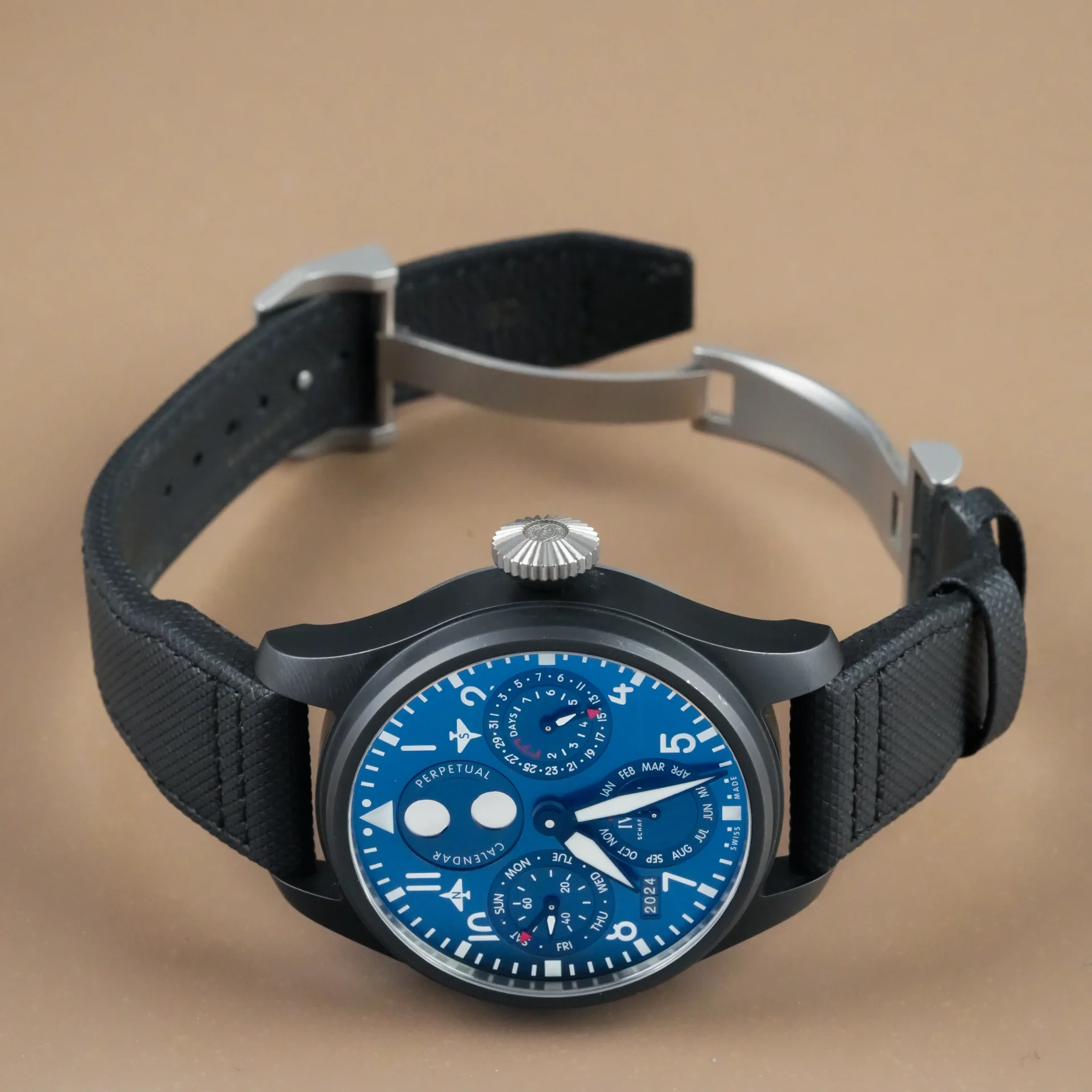 IWC Big Pilot Perpetual Calendar Rodeo Drive Edition in Matte Black Ceramic IW503001 - Görsel 8