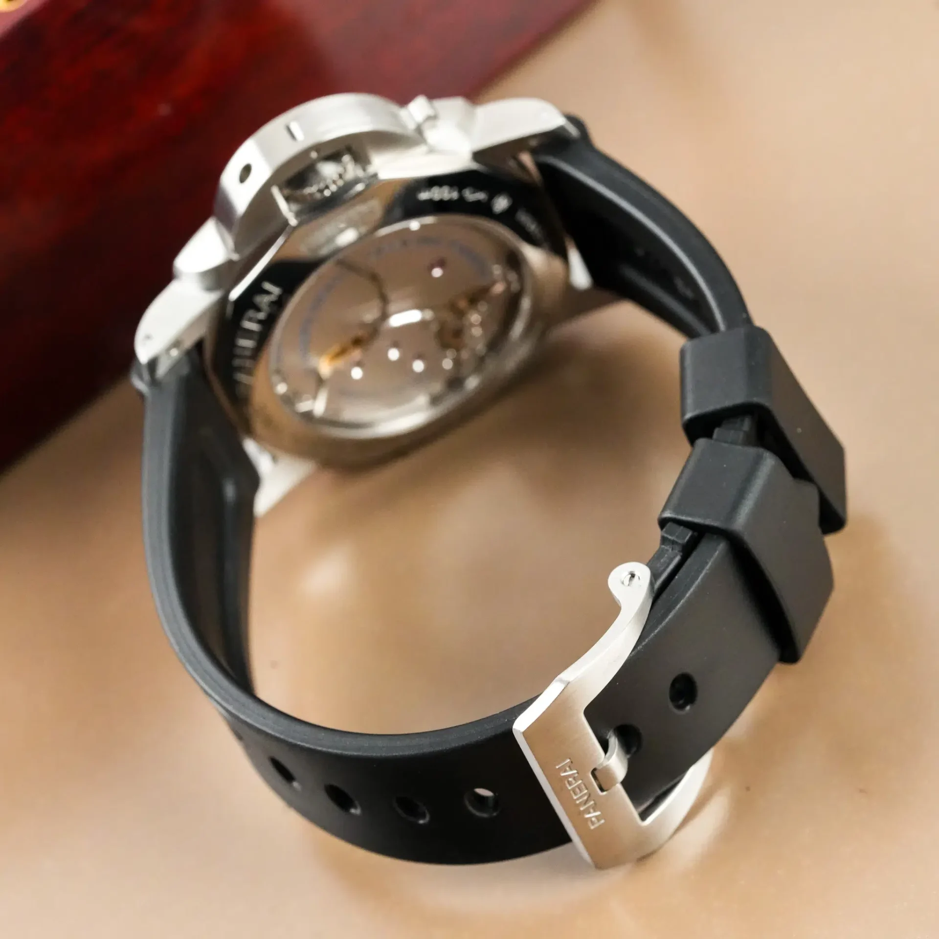 Panerai Luminor 1950 8 Days GMT PAM00233 - Görsel 8