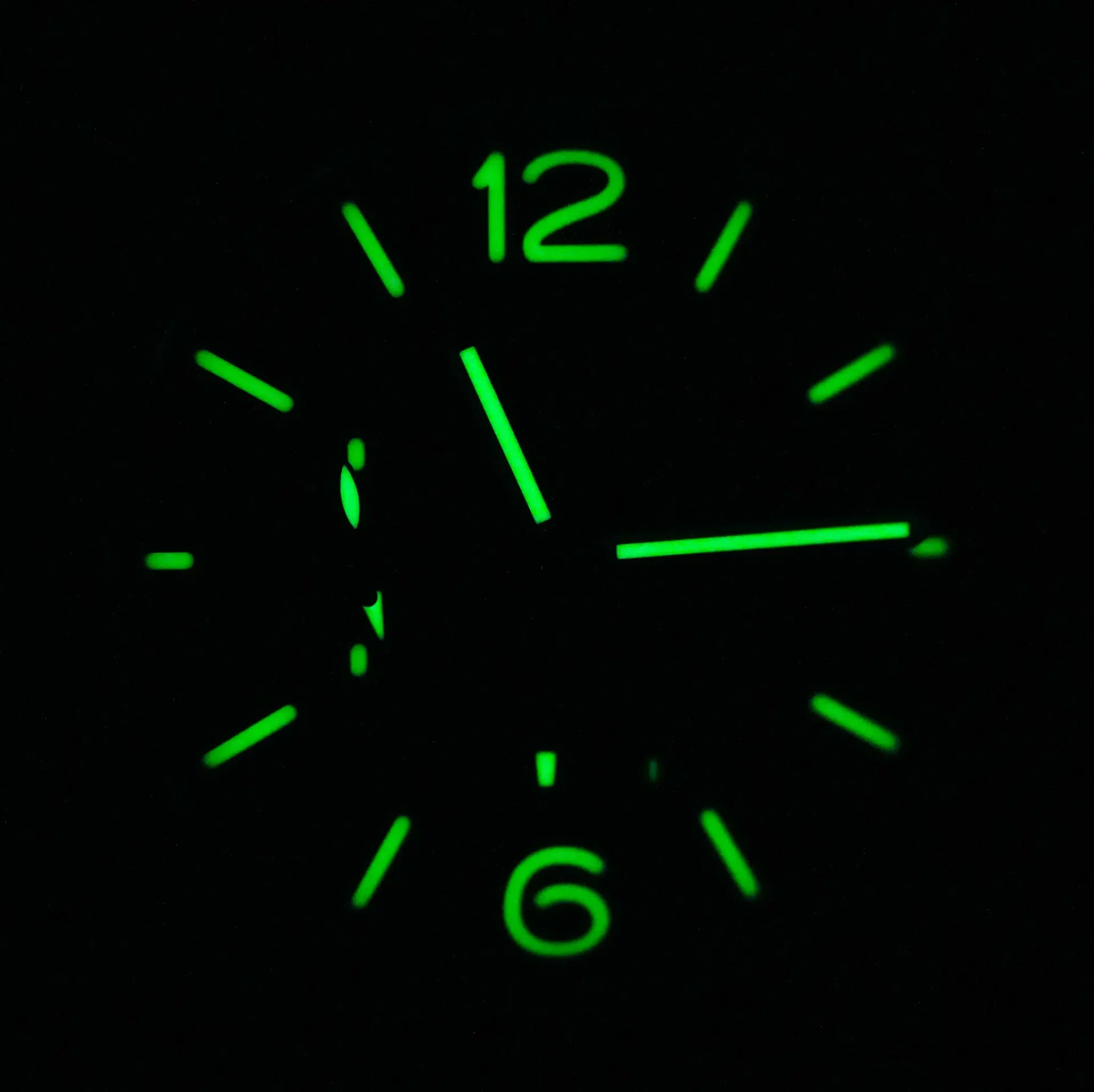Panerai Luminor 1950 8 Days GMT PAM00233 - Görsel 12