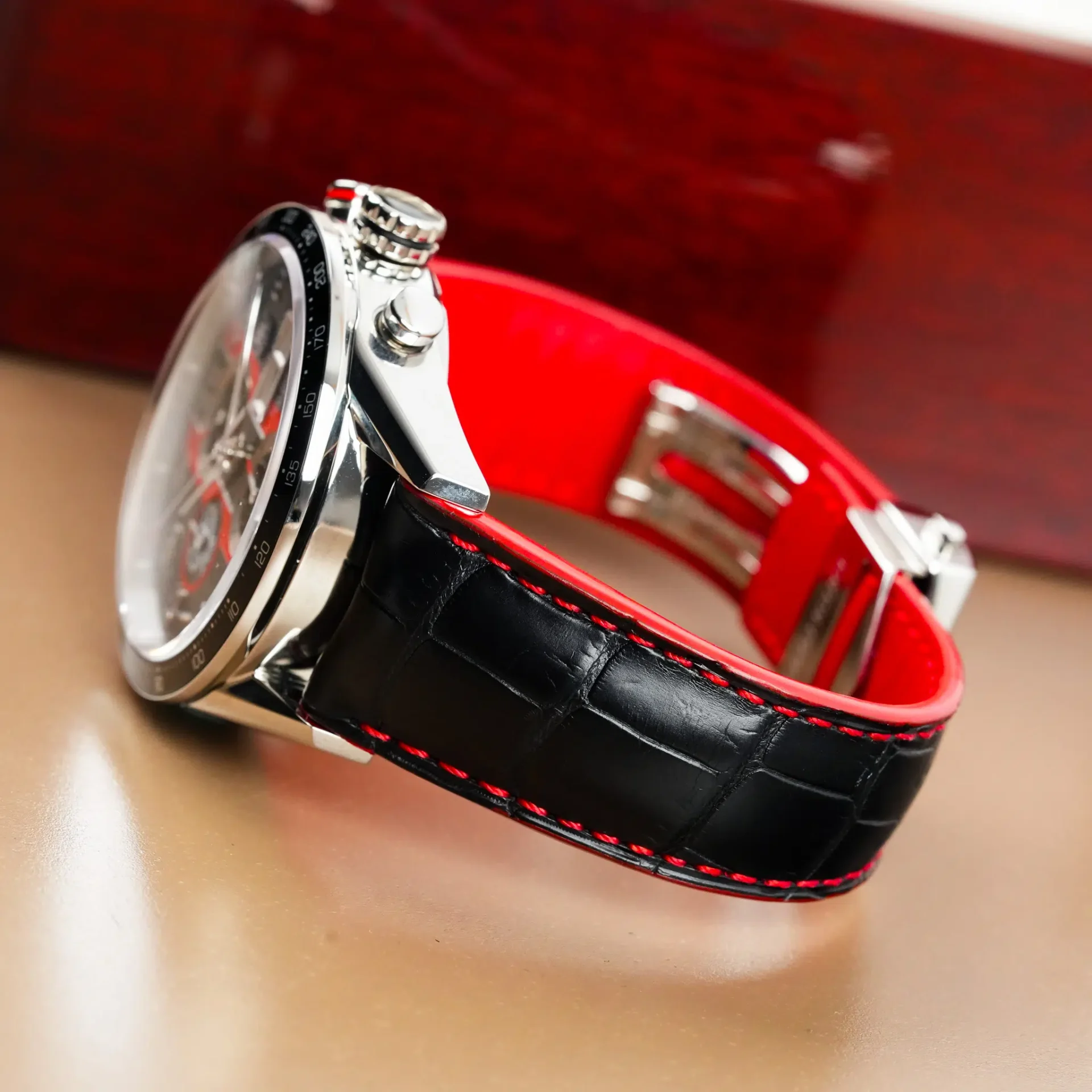 TAG Heuer Carrera Calibre 16 Goodwood Festival of Speed Limited Edition CV2A1J.FC6301 - Görsel 6