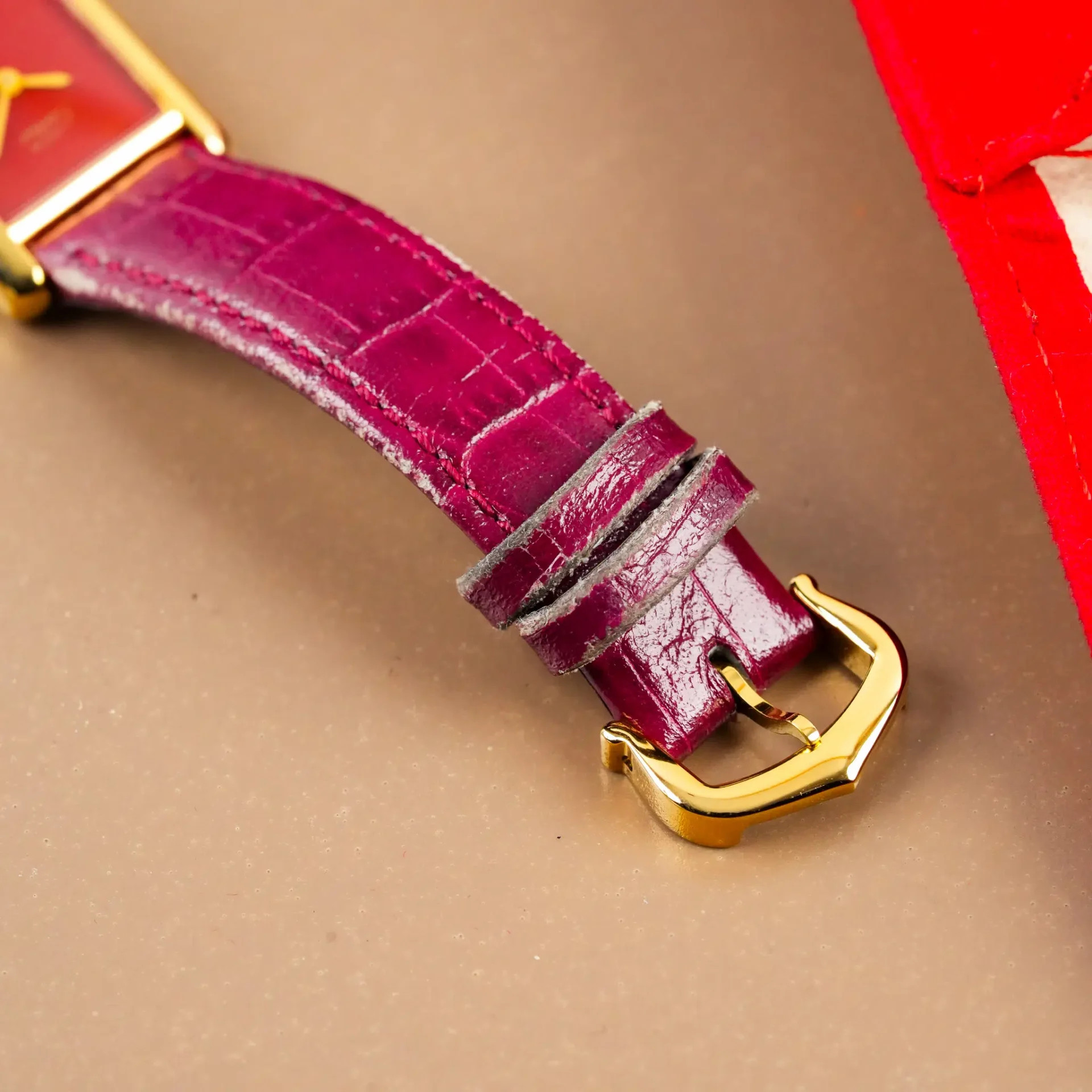 Cartier Tank Must de Cartier 'Red Dial' 4321 - Görsel 10
