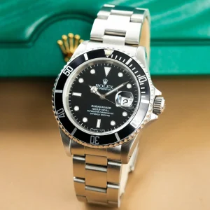 Rolex Submariner Date 16610