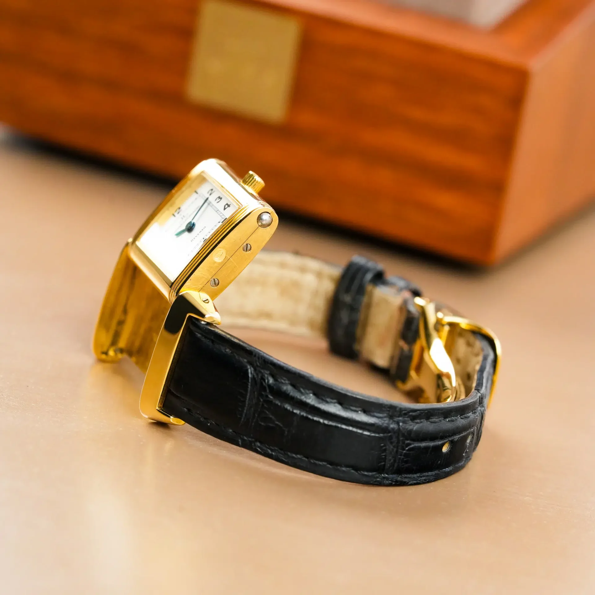 Jaeger-LeCoultre Reverso Lady 18K Yellow Gold 260.1.08 - Görsel 6