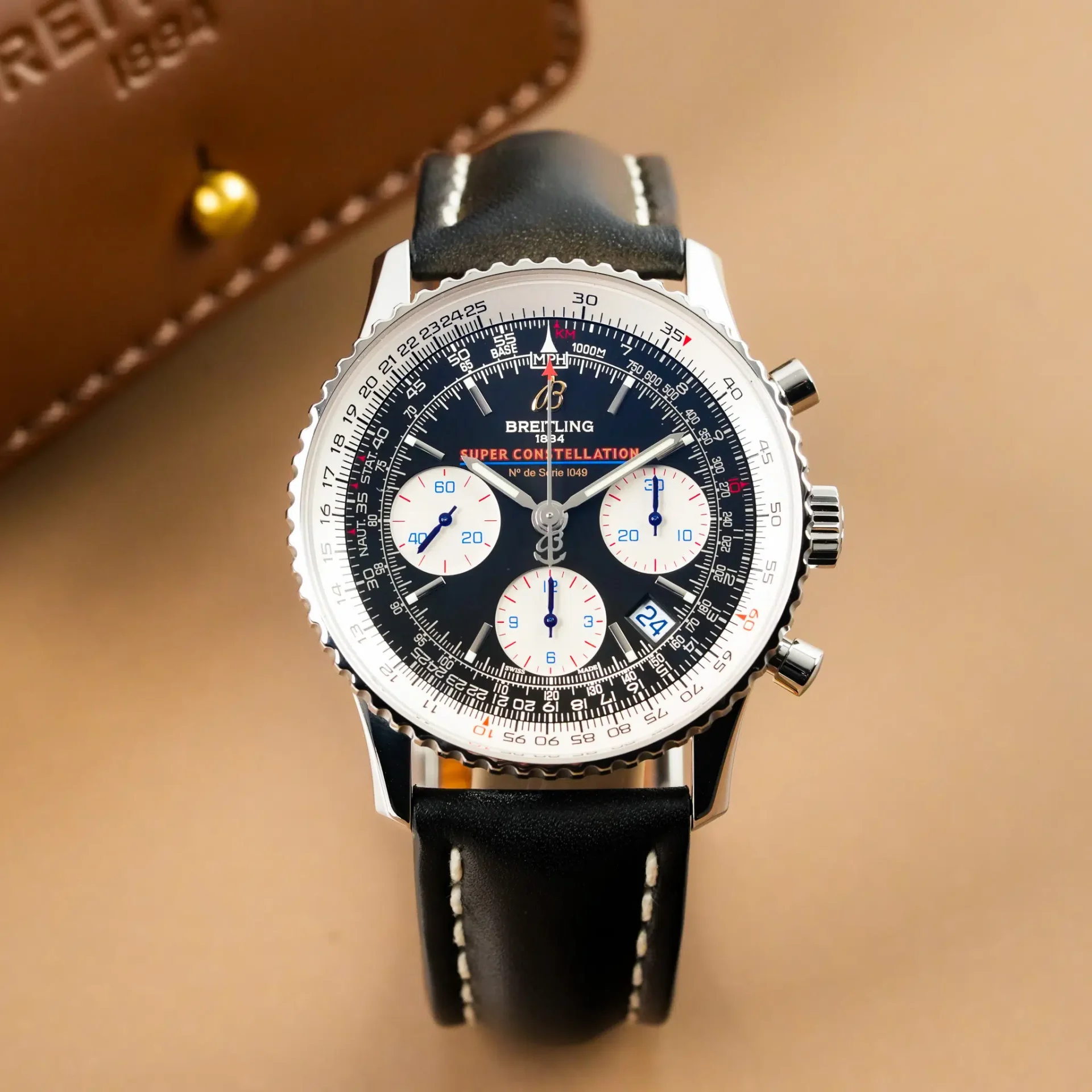 Breitling Super Constellation Navitimer Chronograph Limited Edition Panda Dial A23322 - Görsel 3