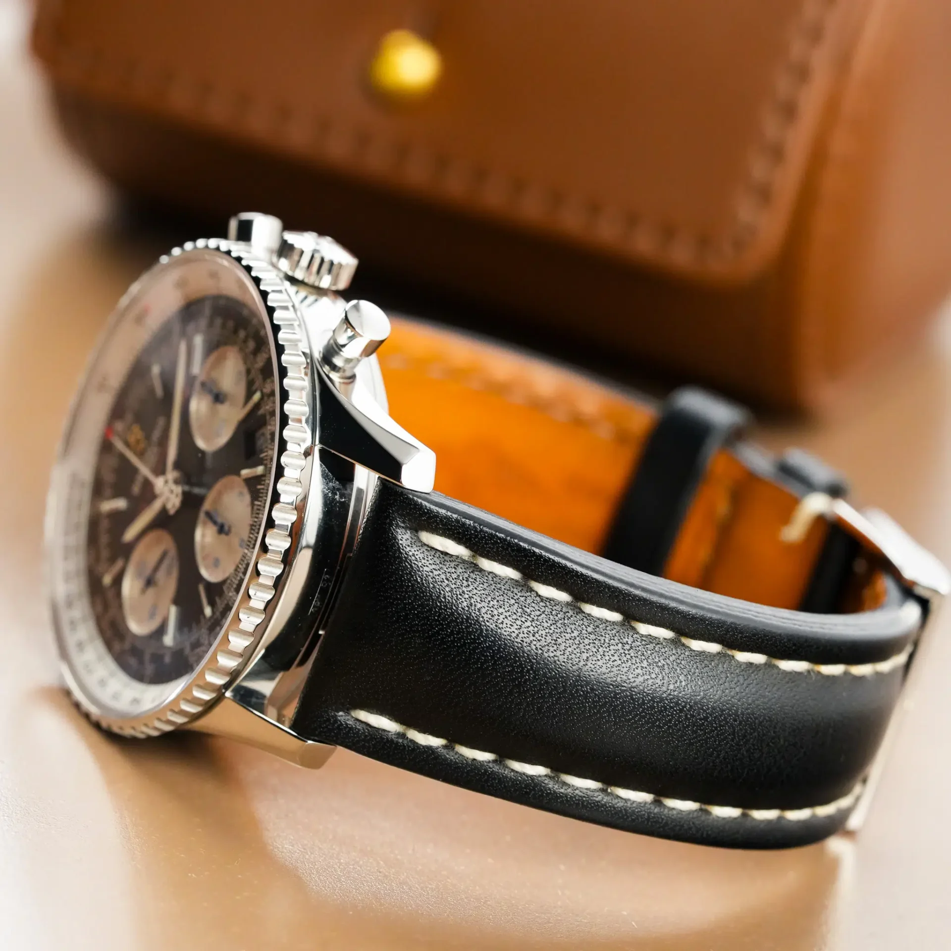 Breitling Super Constellation Navitimer Chronograph Limited Edition Panda Dial A23322 - Görsel 6