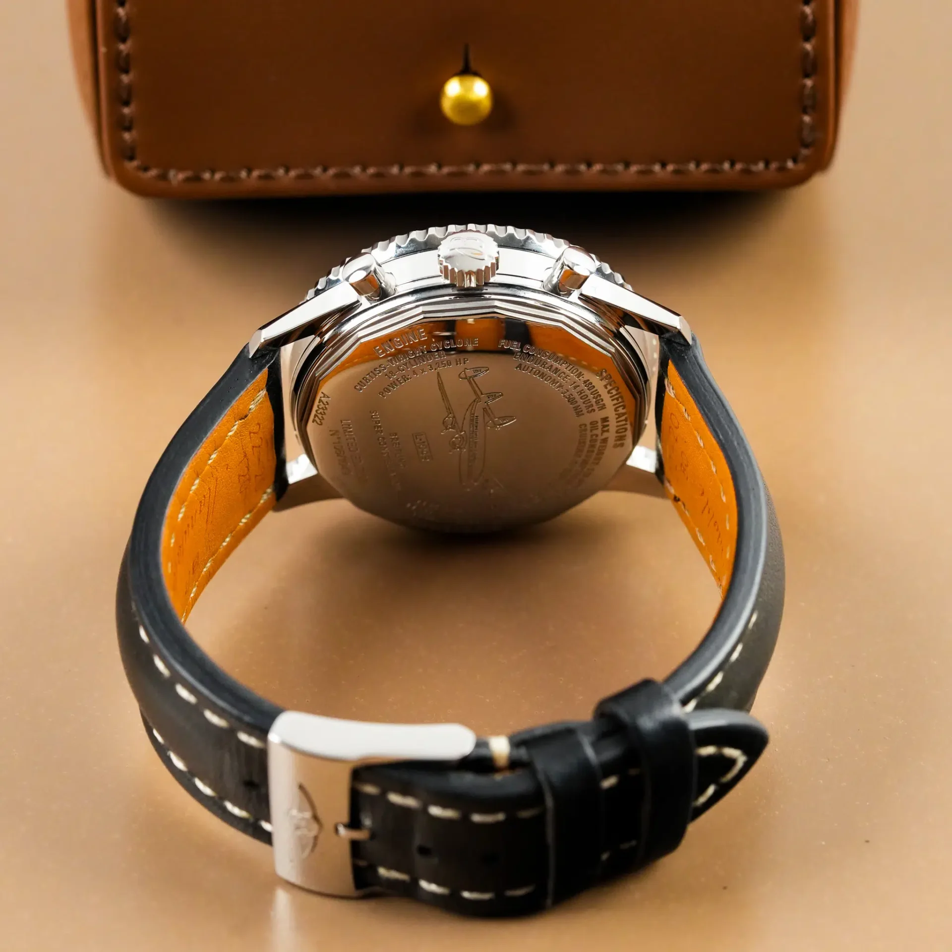 Breitling Super Constellation Navitimer Chronograph Limited Edition Panda Dial A23322 - Görsel 8