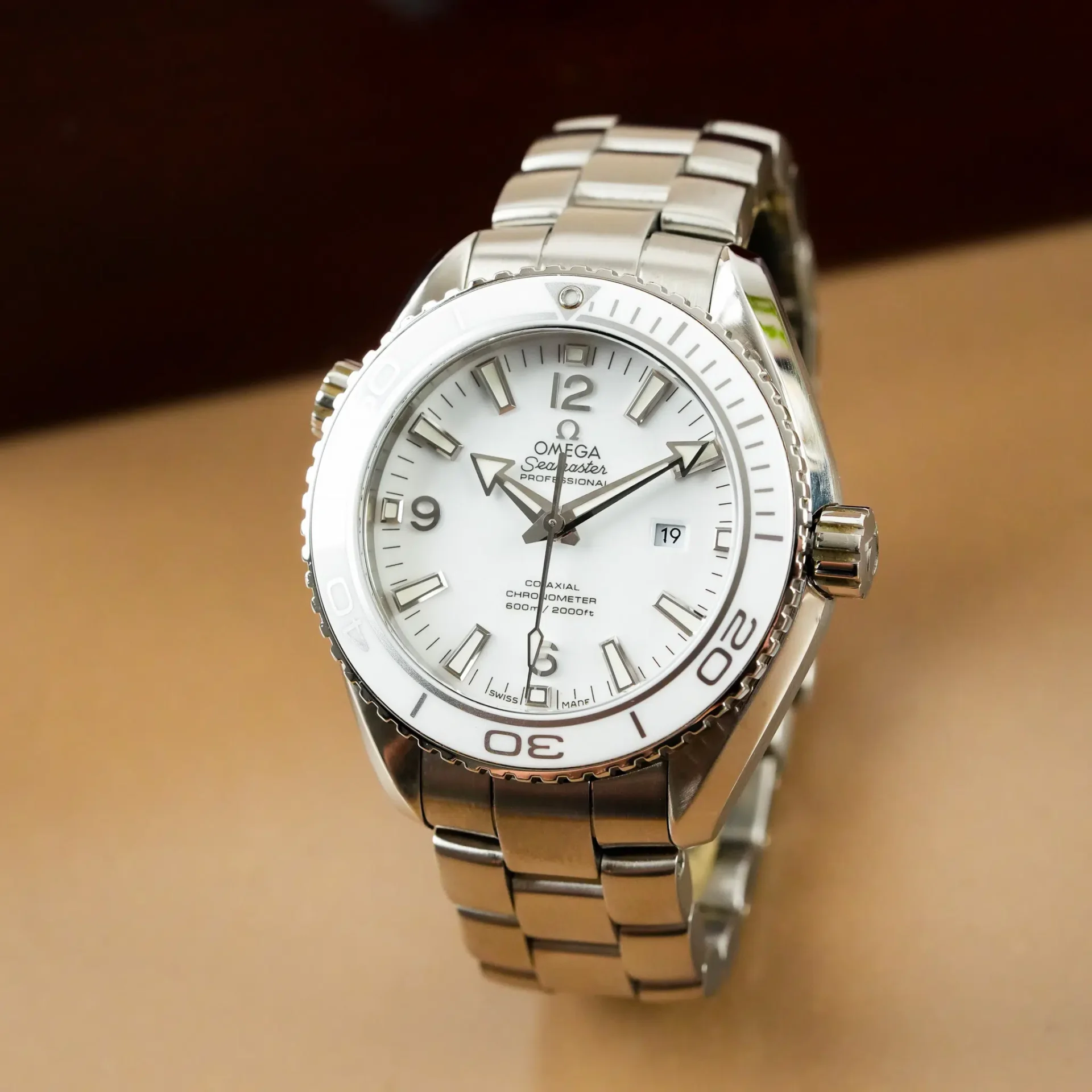 Omega Seamaster Planet Ocean 600M 232.30.38.20.04.001 - Görsel 2