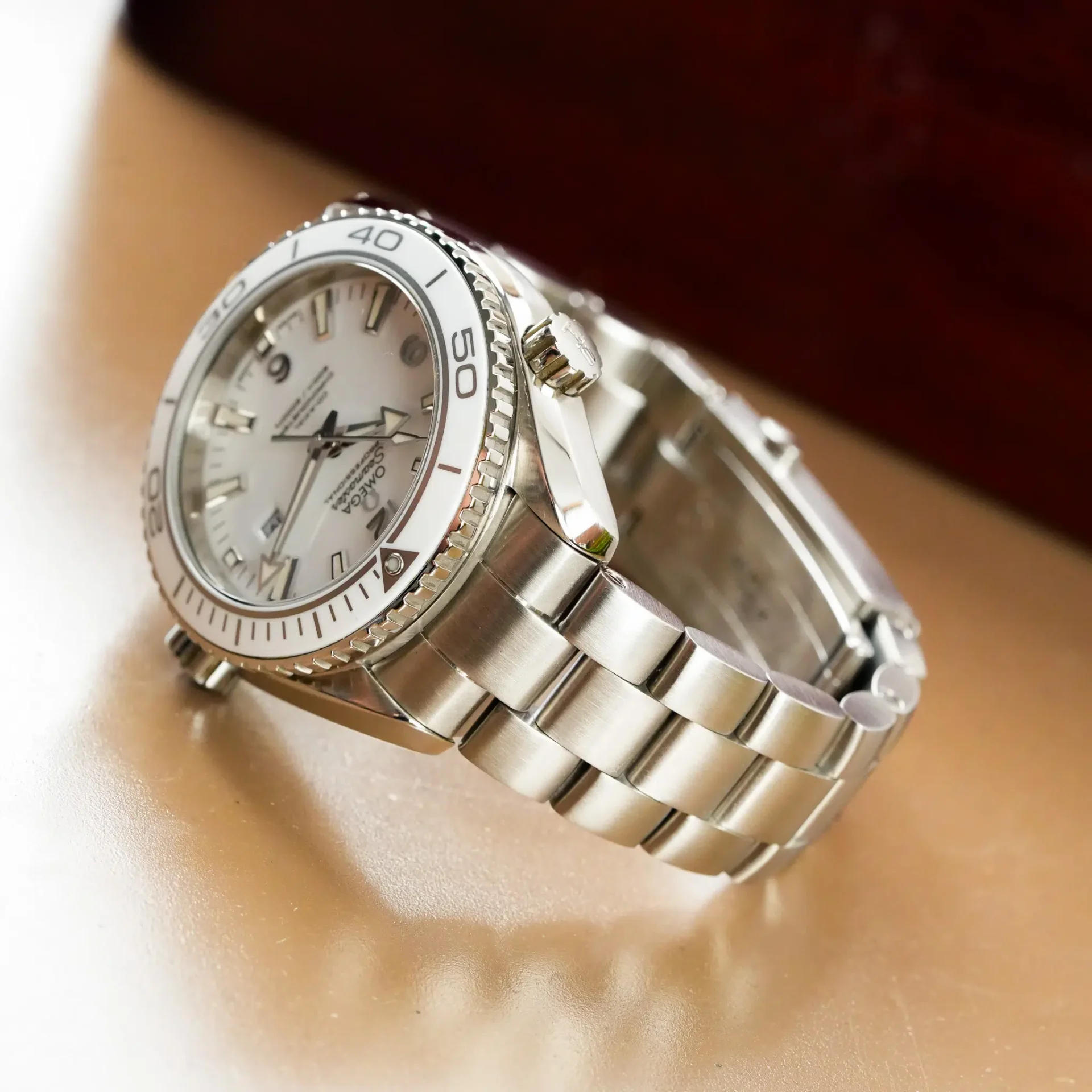 Omega Seamaster Planet Ocean 600M 232.30.38.20.04.001 - Görsel 6