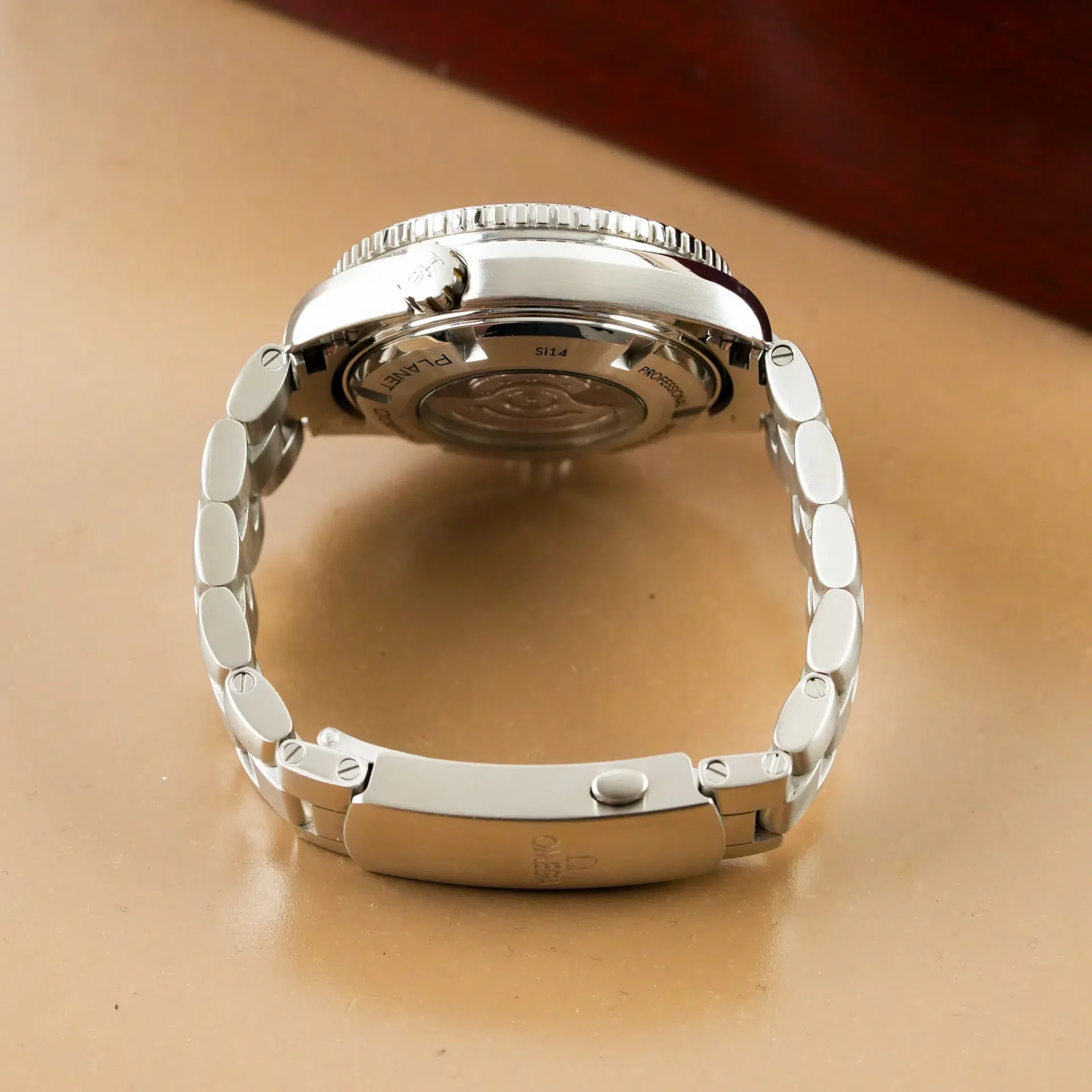 Omega Seamaster Planet Ocean 600M 232.30.38.20.04.001 - Görsel 8