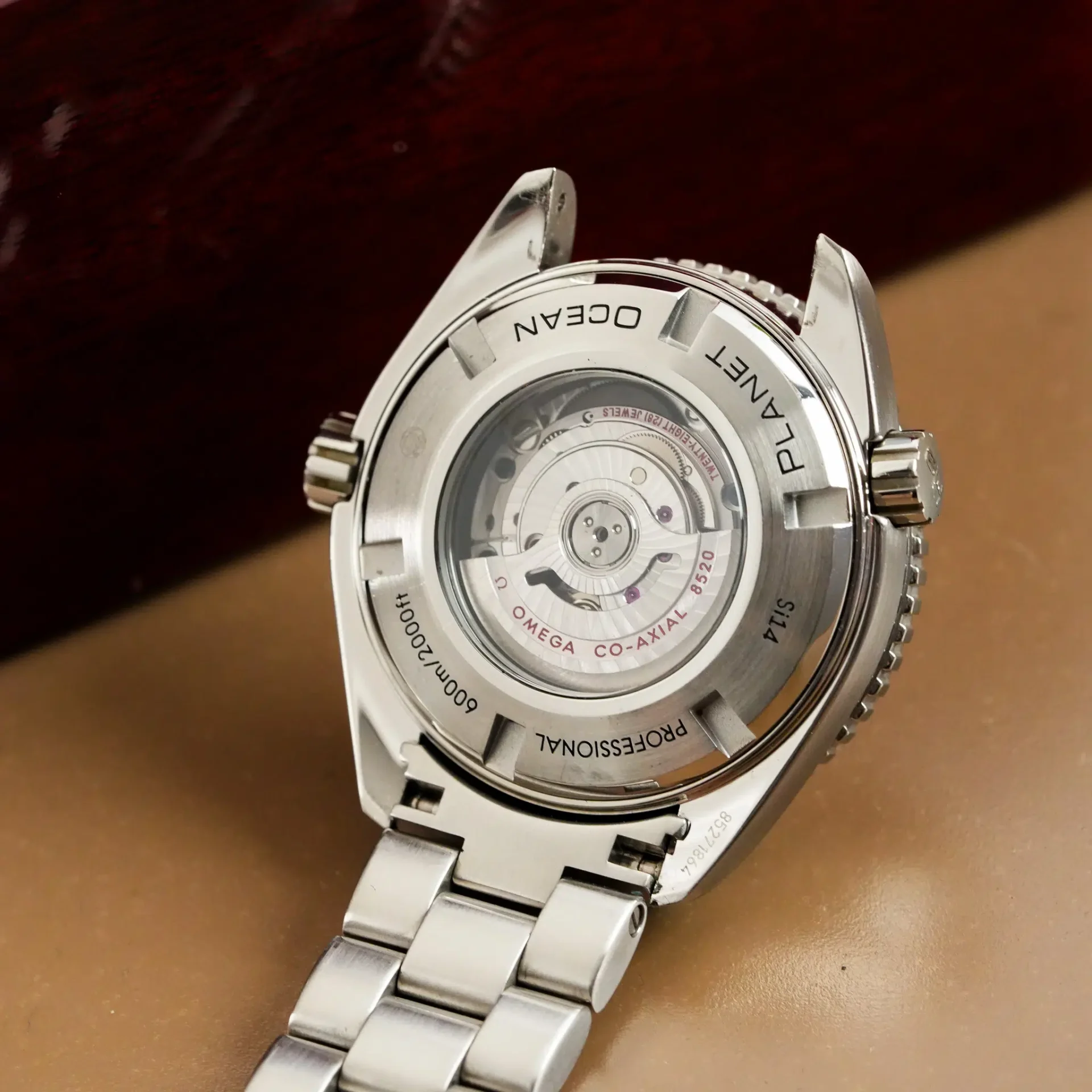 Omega Seamaster Planet Ocean 600M 232.30.38.20.04.001 - Görsel 12