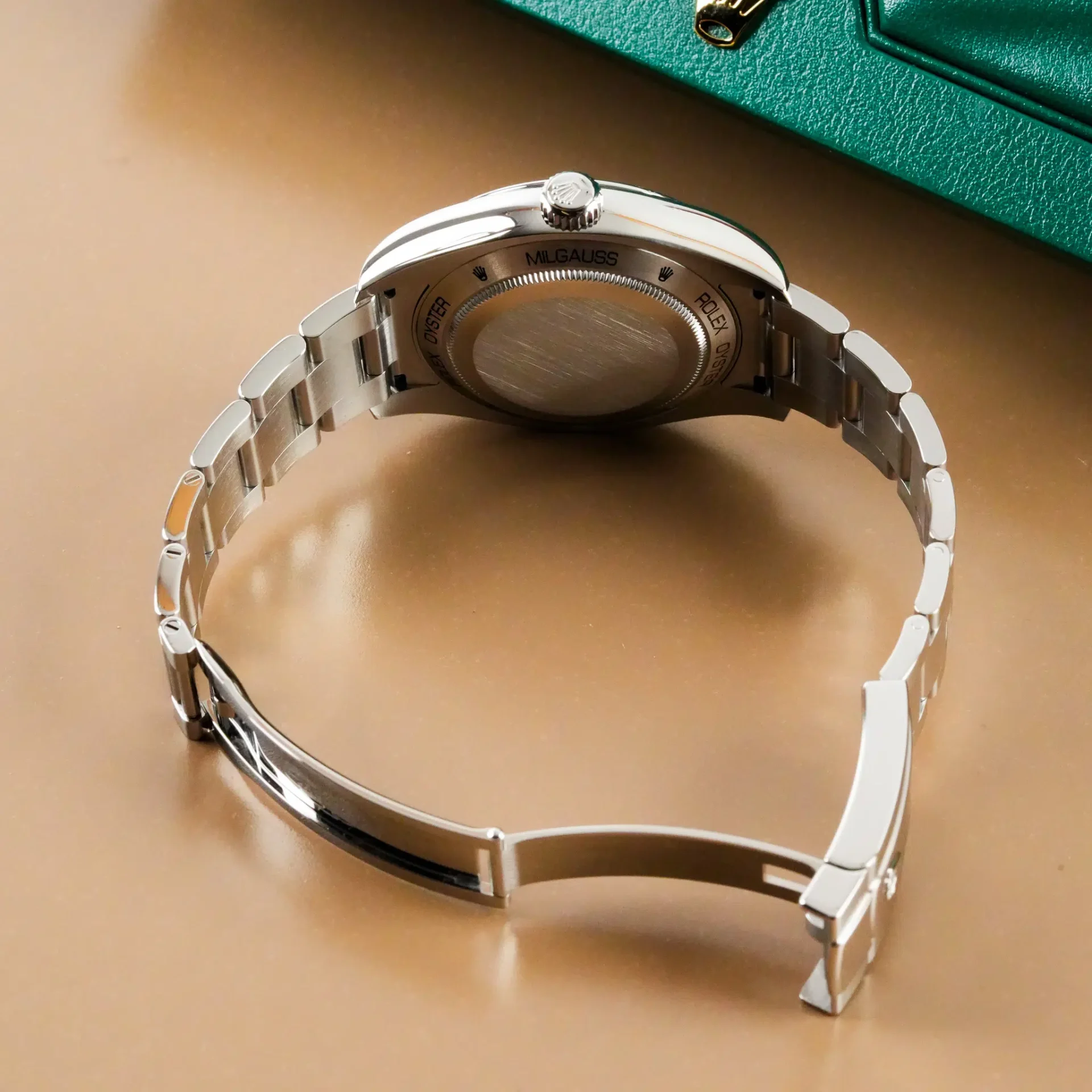 Rolex Milgauss Z-Blue Dial Green Sapphire 116400 - Görsel 9