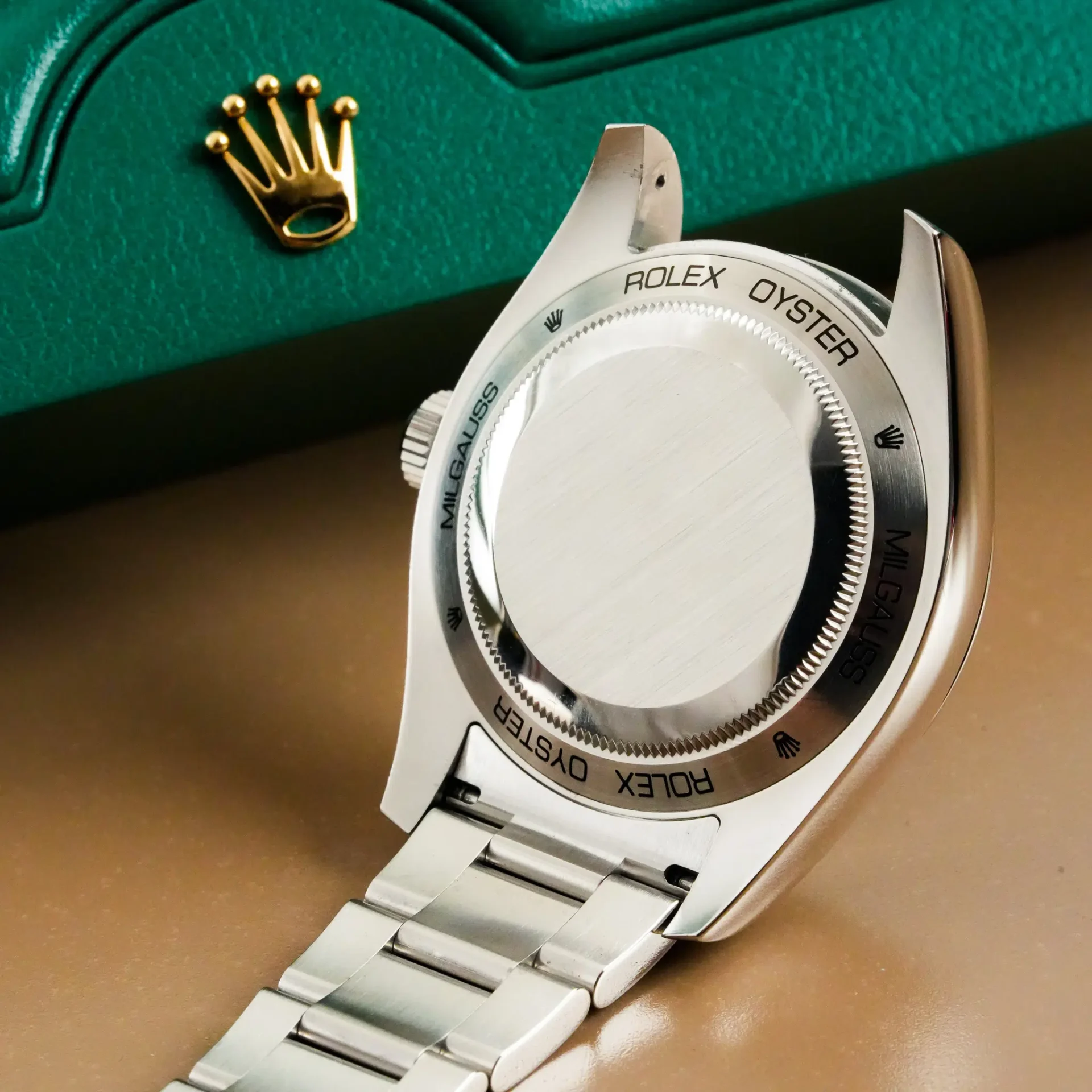 Rolex Milgauss Z-Blue Dial Green Sapphire 116400 - Görsel 12