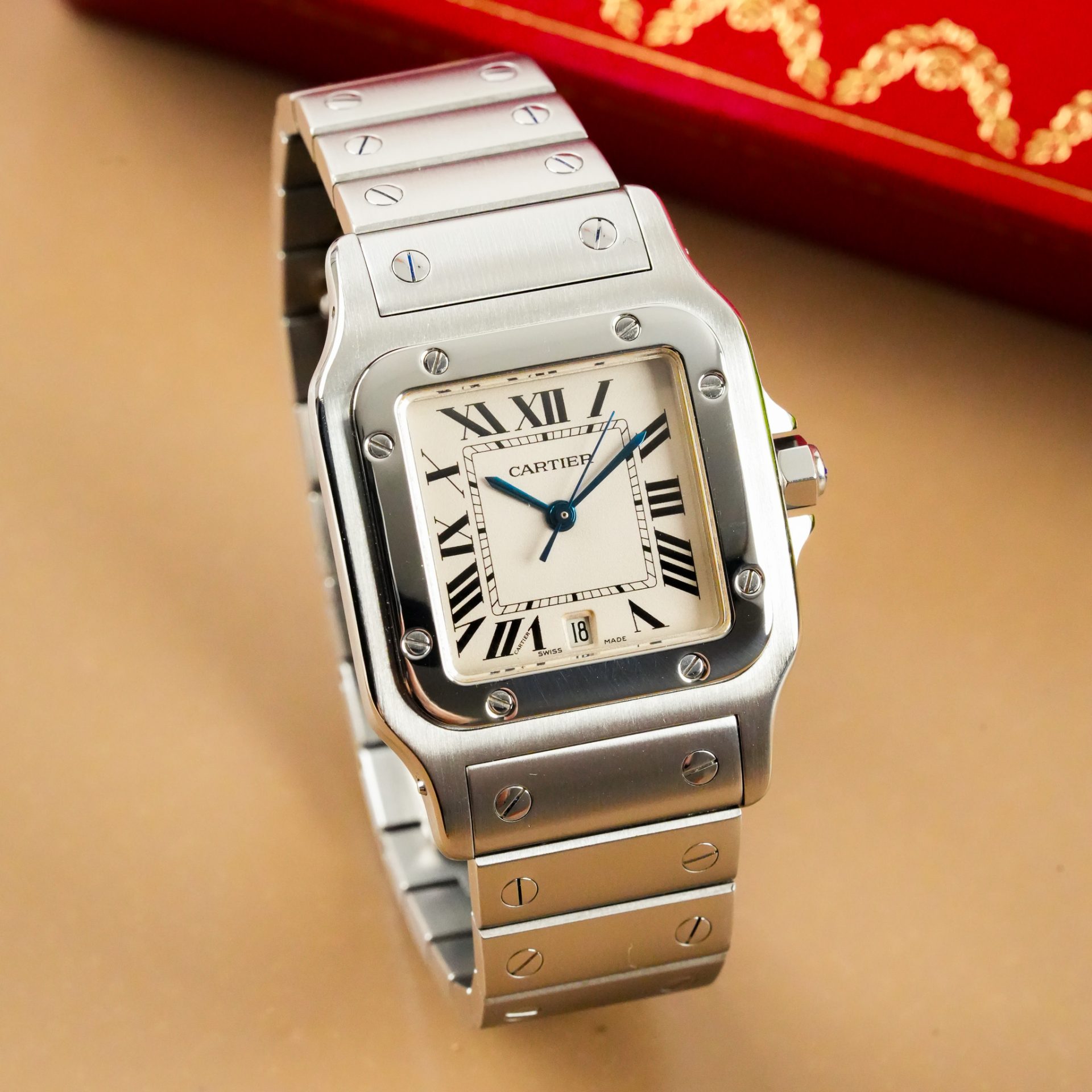 Cartier Santos de Cartier Galbée Watch W20060D6 - Görsel 2