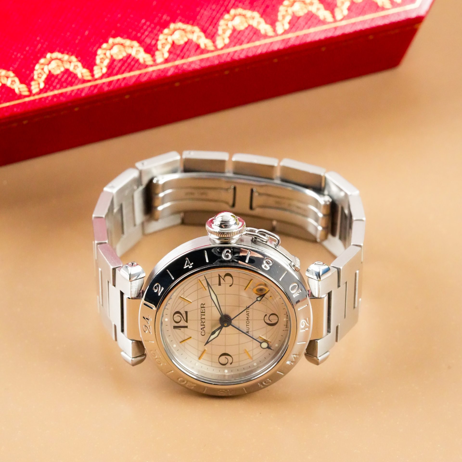Cartier Pasha C Meridian GMT Date W31029M7 - Görsel 7