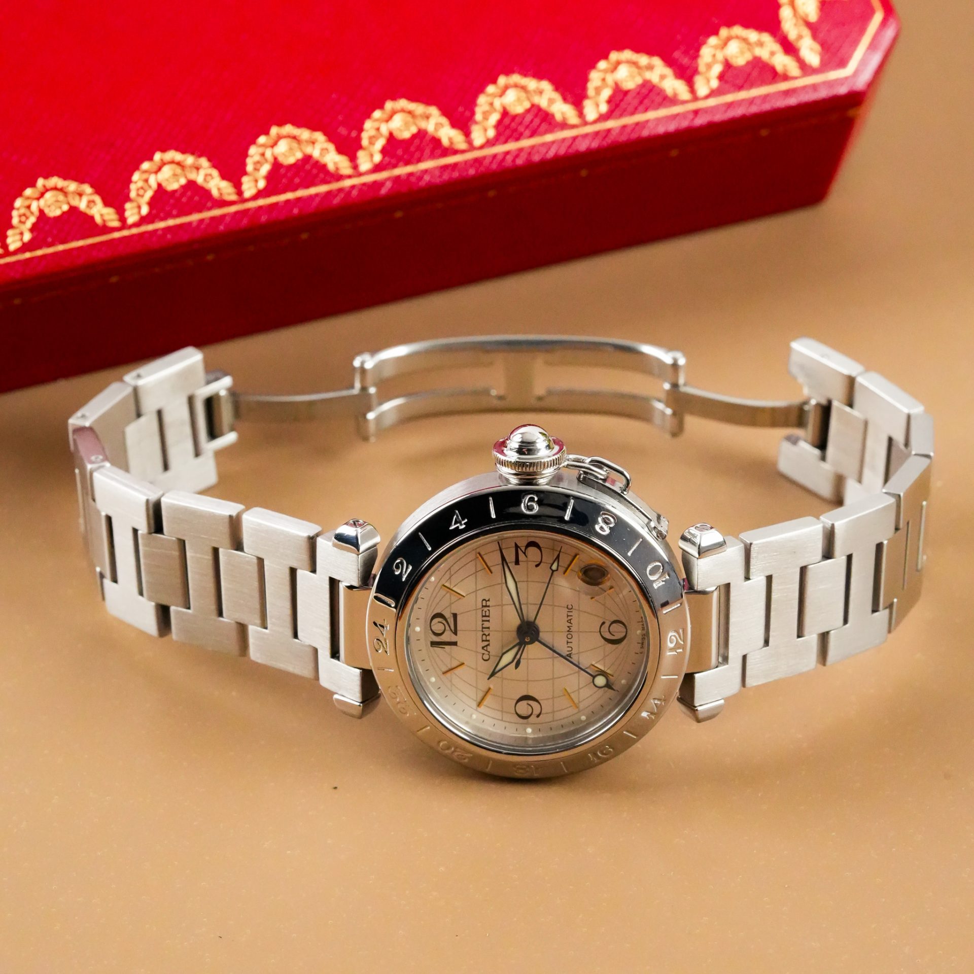 Cartier Pasha C Meridian GMT Date W31029M7 - Görsel 12