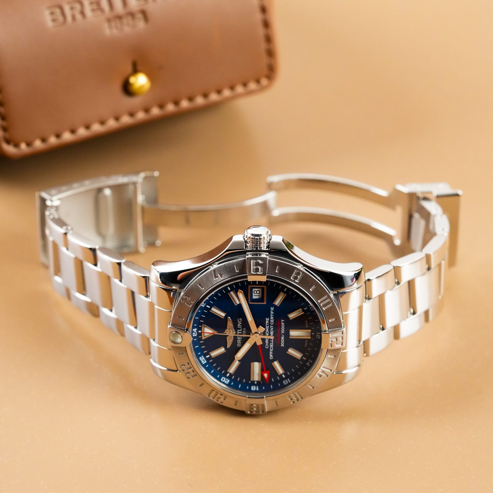 Breitling Avenger II GMT Full Set A32390 - Görsel 10