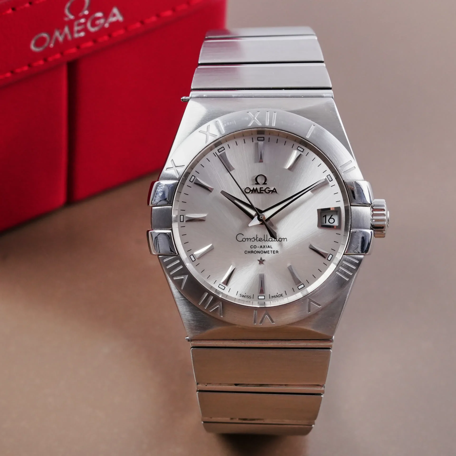 Omega Constellation Men Silver Dial 123.10.38.21.02.001 - Görsel 2