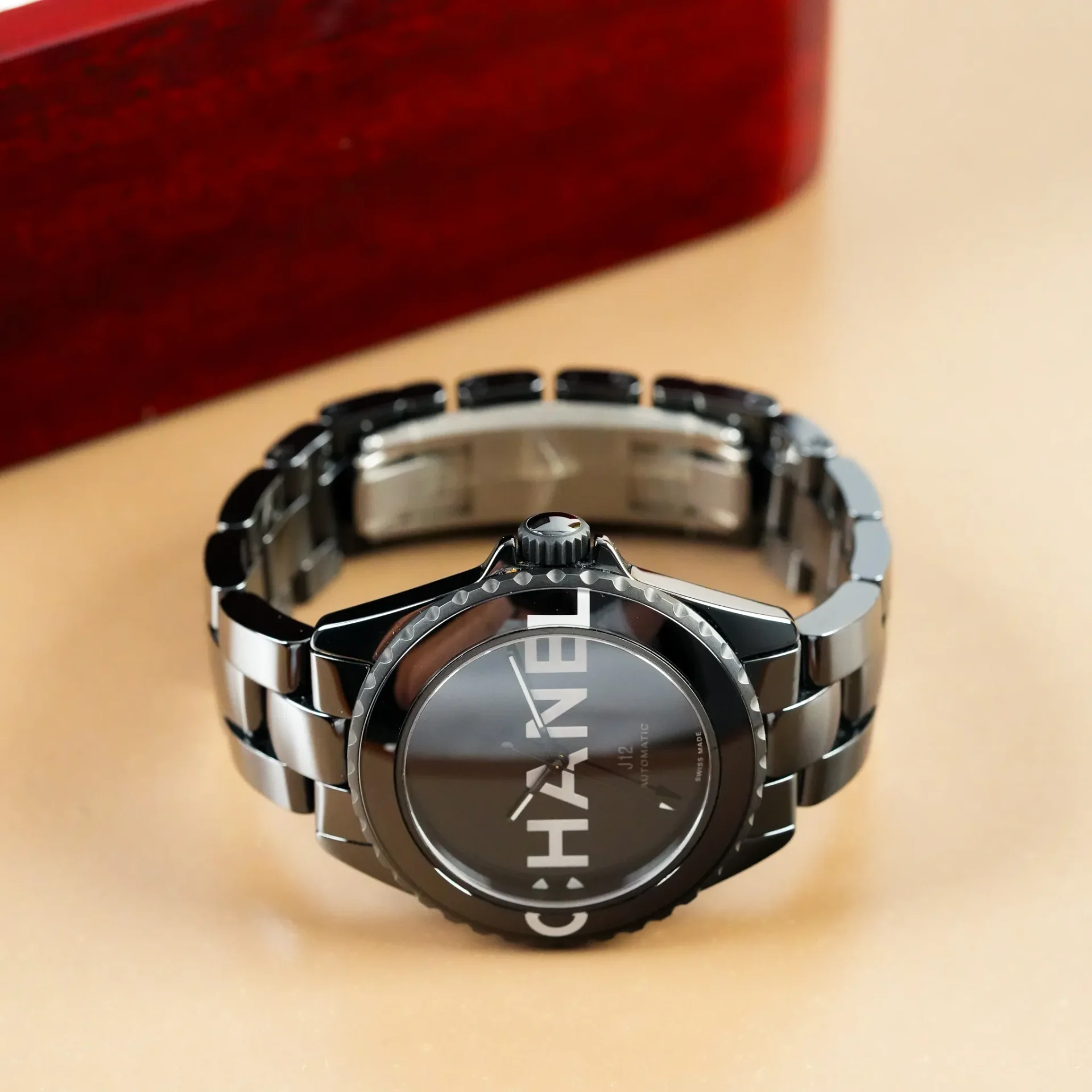 Chanel J12 Wanted Limited Edition H7418 - Görsel 5