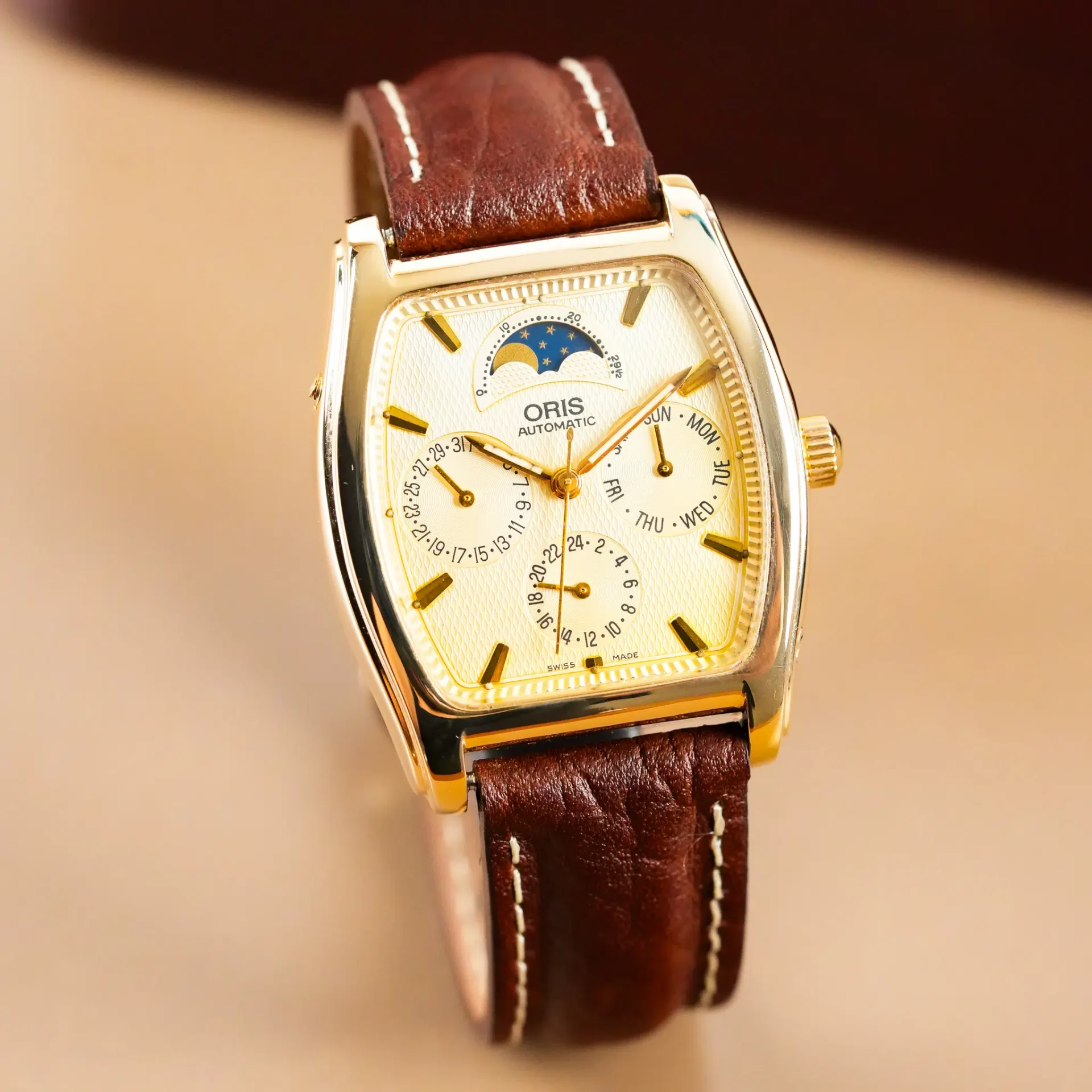 Oris Tonneau Moonphase 7488