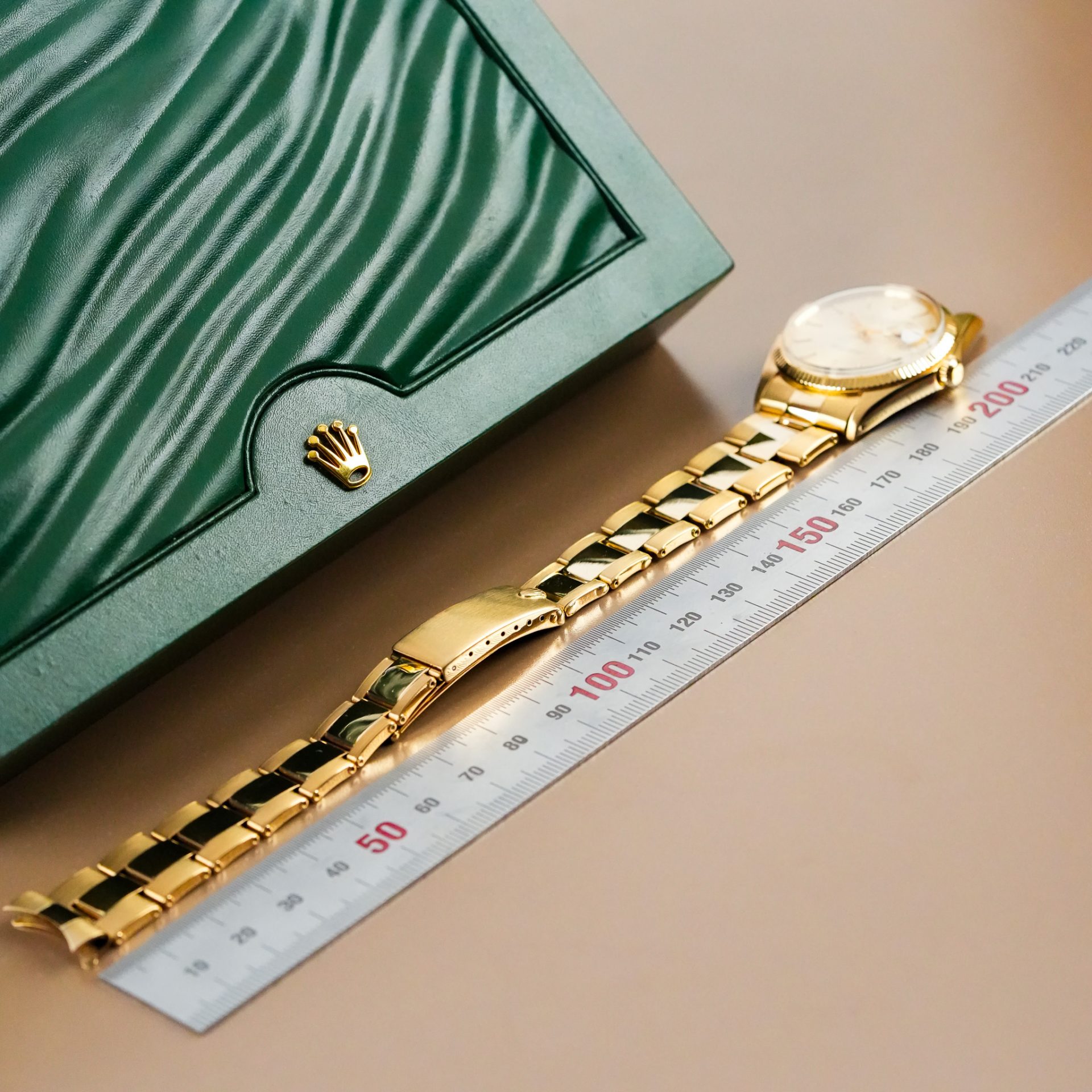 Rolex Oyster Perpetual Date 18k Yellow Gold Champagne Dial 1503 - Görsel 11