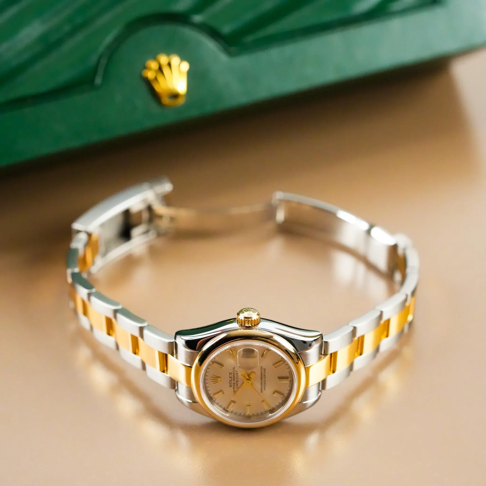 Rolex Lady Datejust 26 18k Gold Smooth Bezel Stick Dial 179163 - Görsel 8