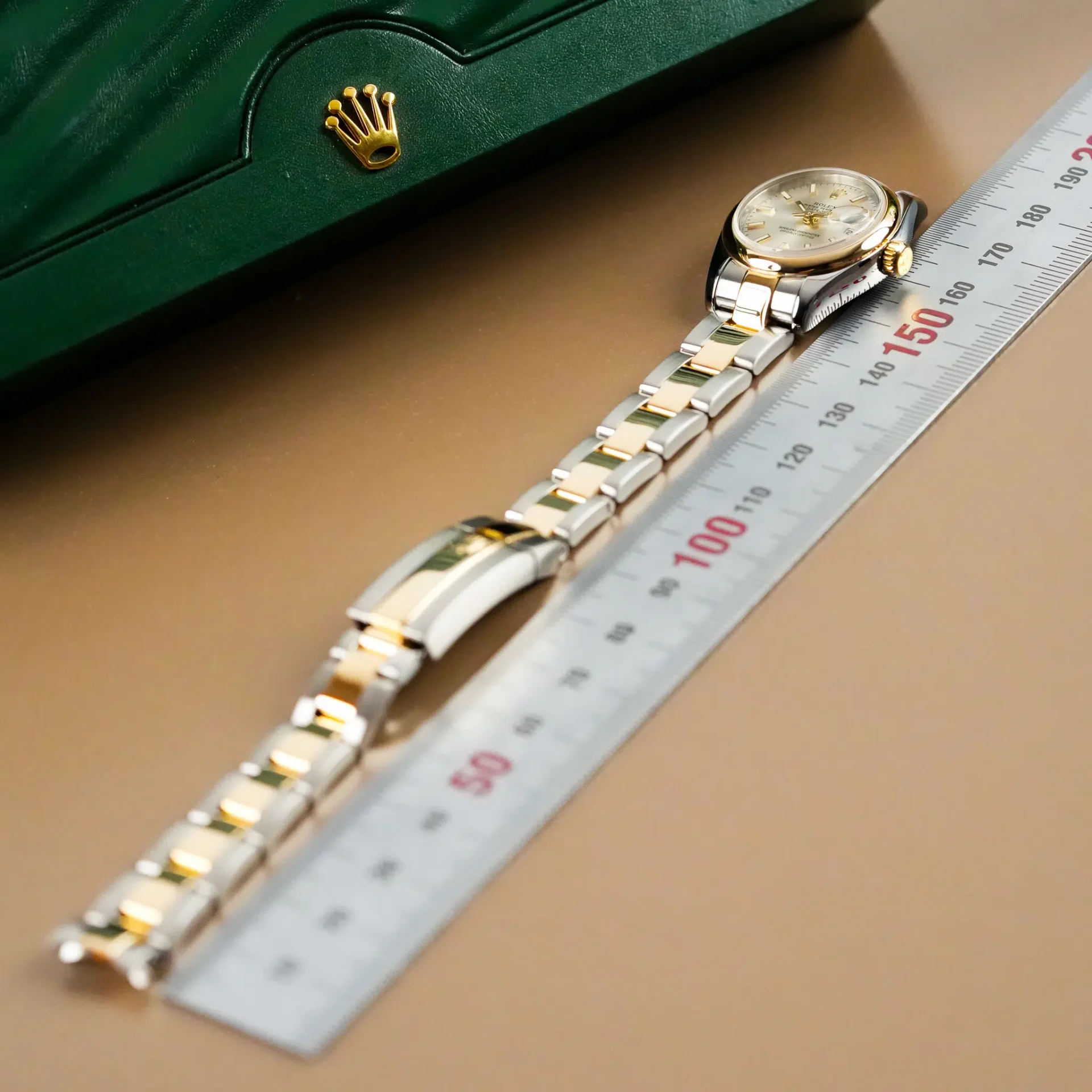 Rolex Lady Datejust 26 18k Gold Smooth Bezel Stick Dial 179163 - Görsel 11