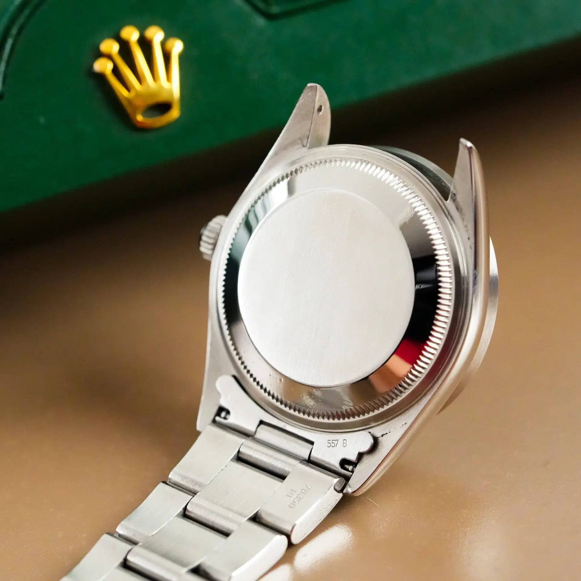 Rolex Oyster Perpetual Date Engine Turned Bezel 15210 - Görsel 12