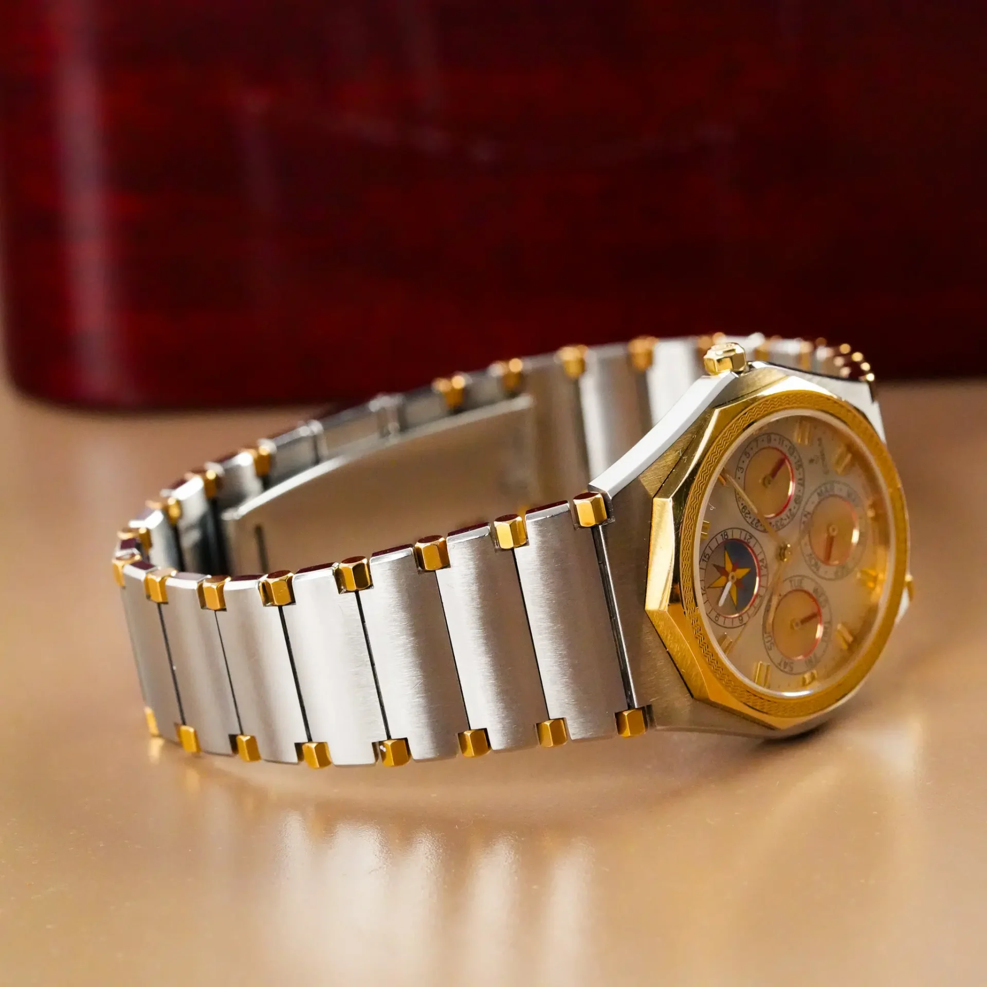 Corum Admiral's Cup Triple Date Two Tone 18k Gold 92.115.21. V-200 - Görsel 7