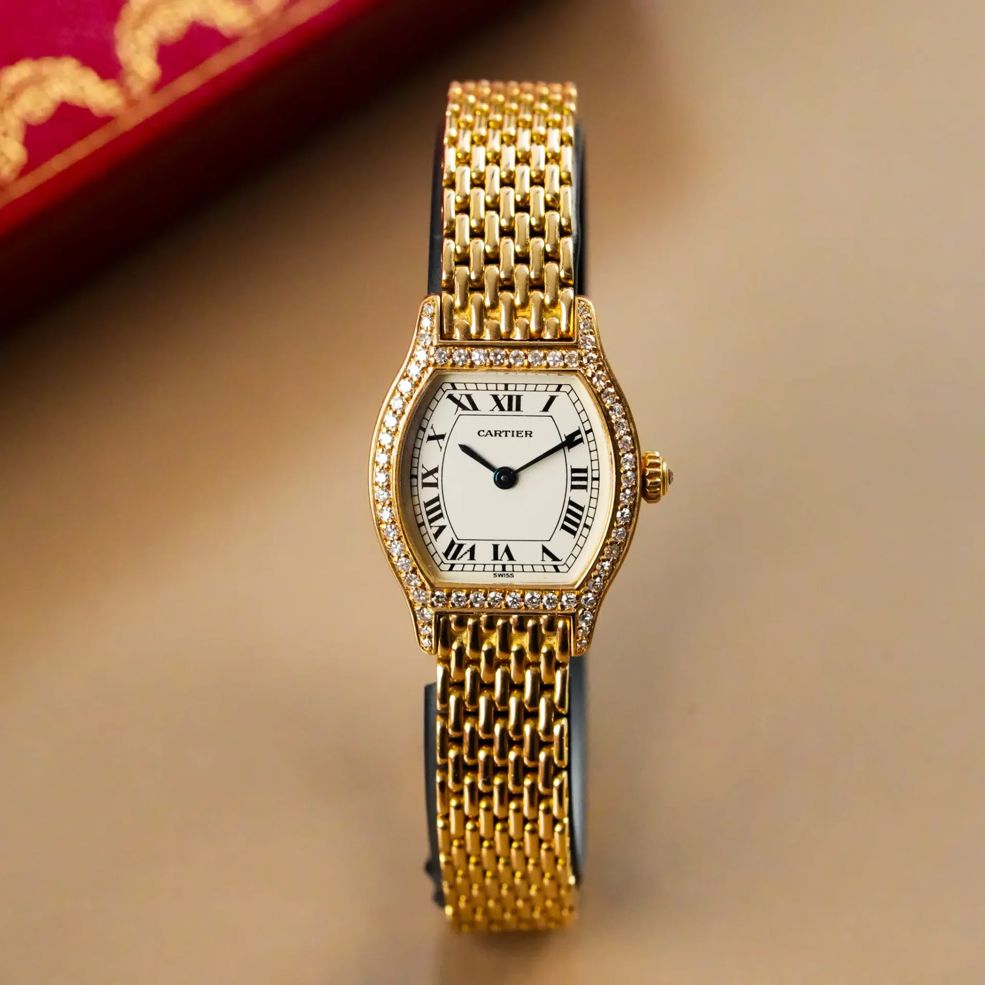 Cartier Tortue Lady 18k Gold Diamond Bezel 96067 - Görsel 3