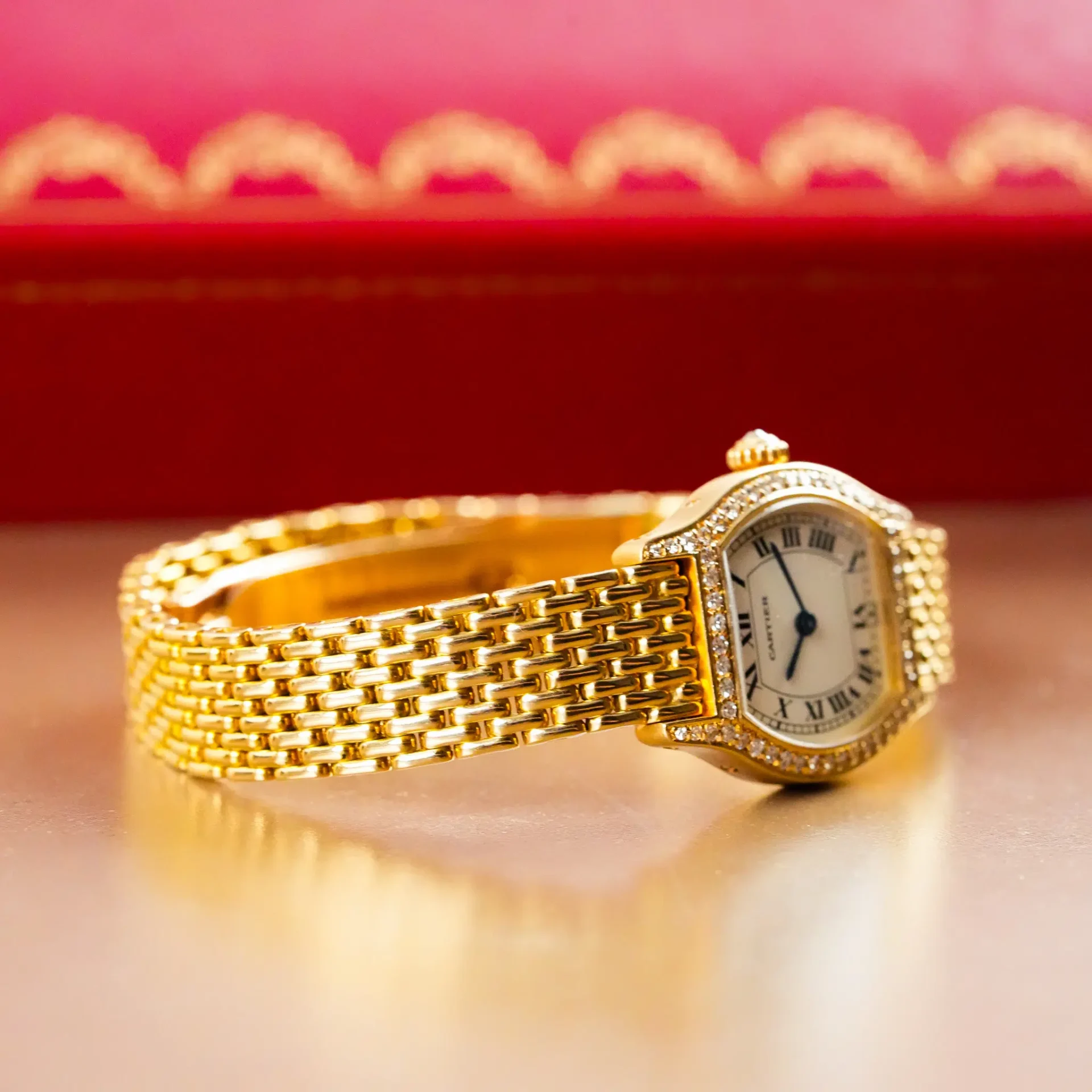 Cartier Tortue Lady 18k Gold Diamond Bezel 96067 - Görsel 8