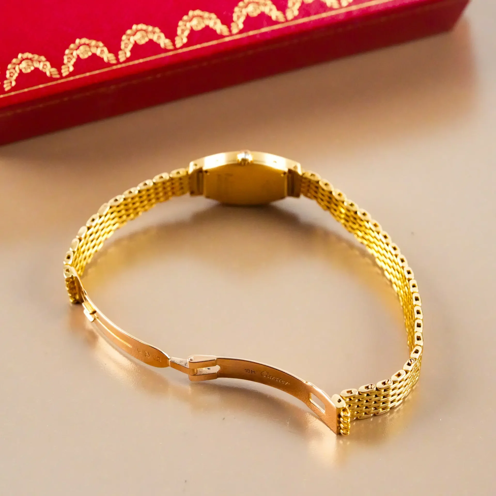 Cartier Tortue Lady 18k Gold Diamond Bezel 96067 - Görsel 10