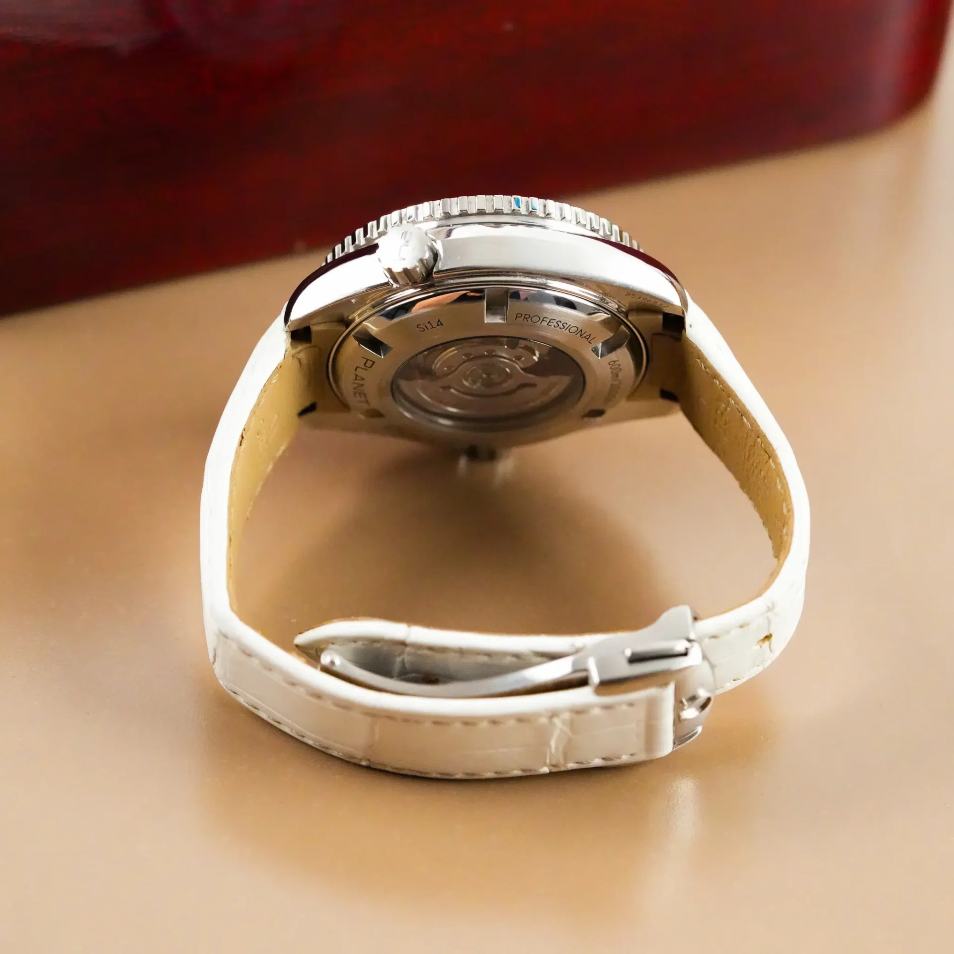 Omega Seamaster Planet Ocean 232.30.38.20.04.001 - Görsel 8