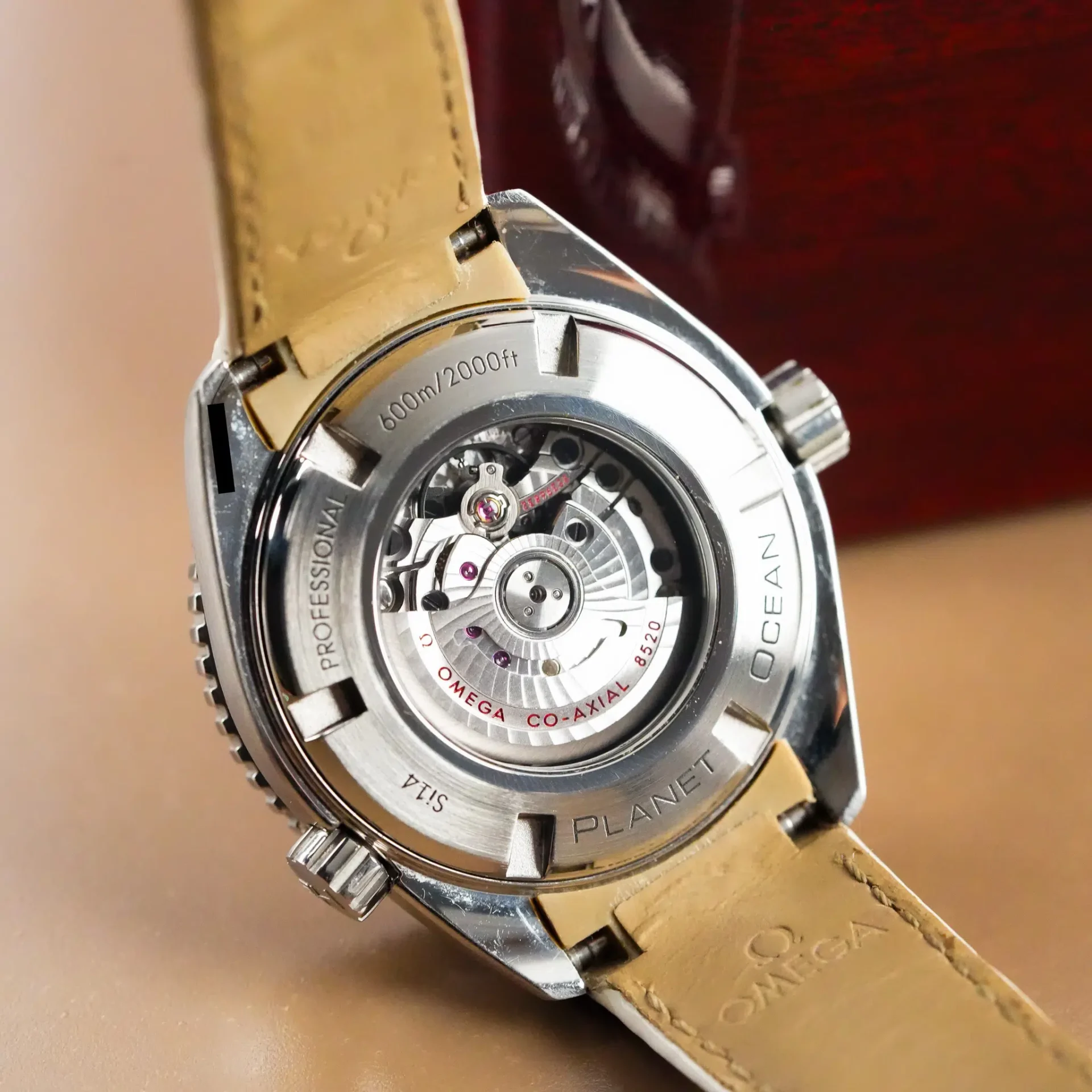Omega Seamaster Planet Ocean 232.30.38.20.04.001 - Görsel 11