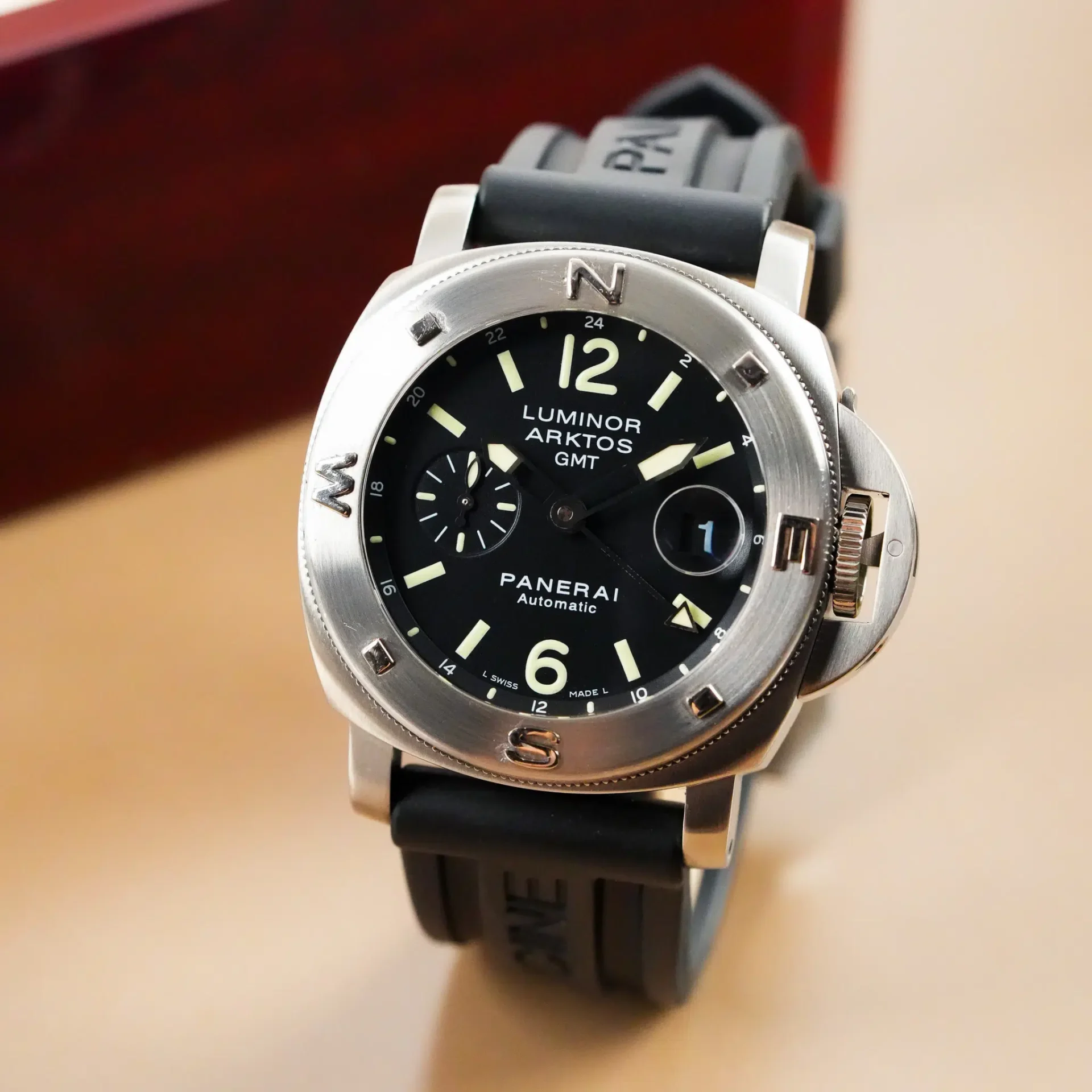 Panerai Luminor Arktos Gmt PAM00186 - Görsel 2