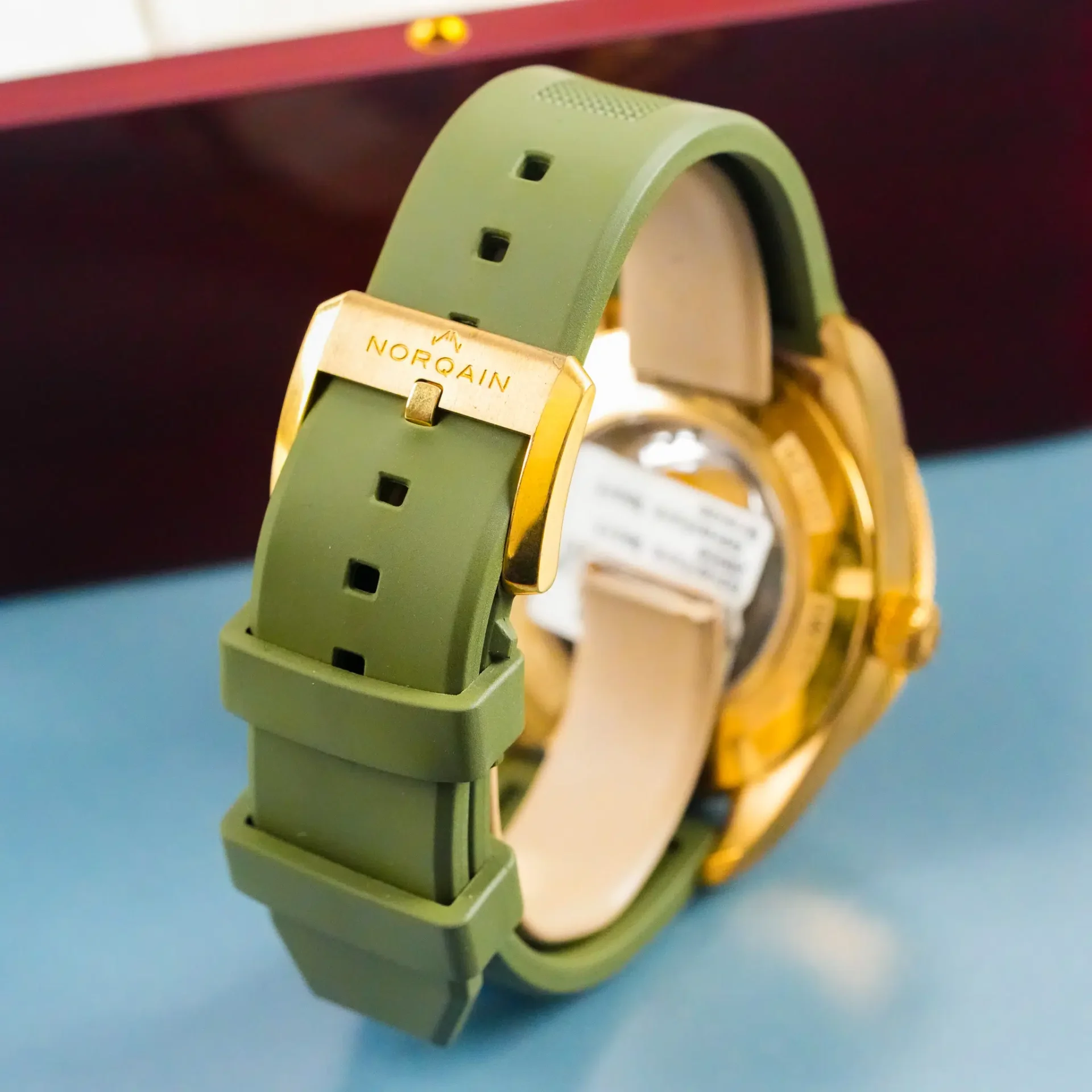 Norqain Adventure Sport Bronze N.1000.08Z01.E01.R02 - Görsel 4