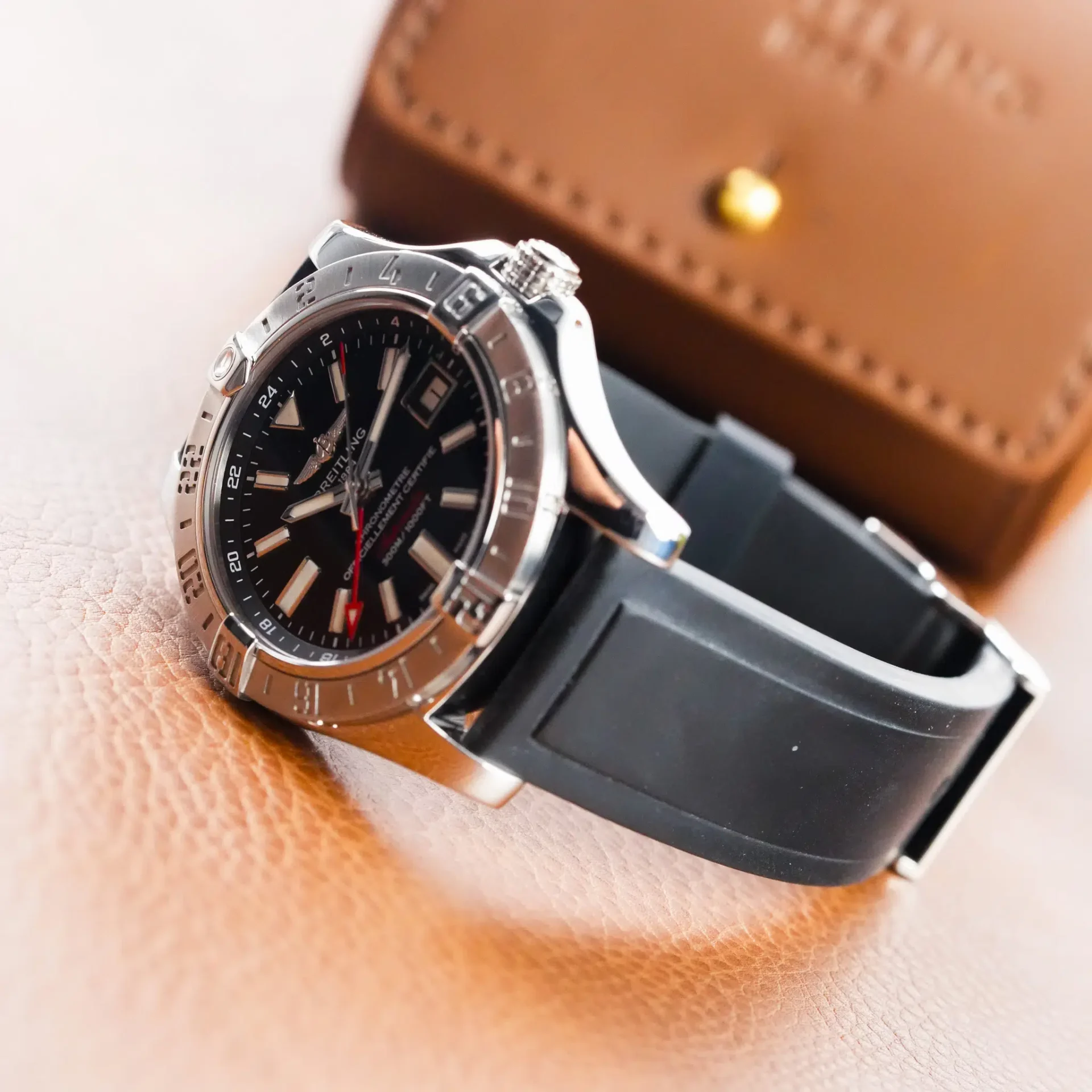 Breitling Avenger II GMT A32390 - Görsel 6